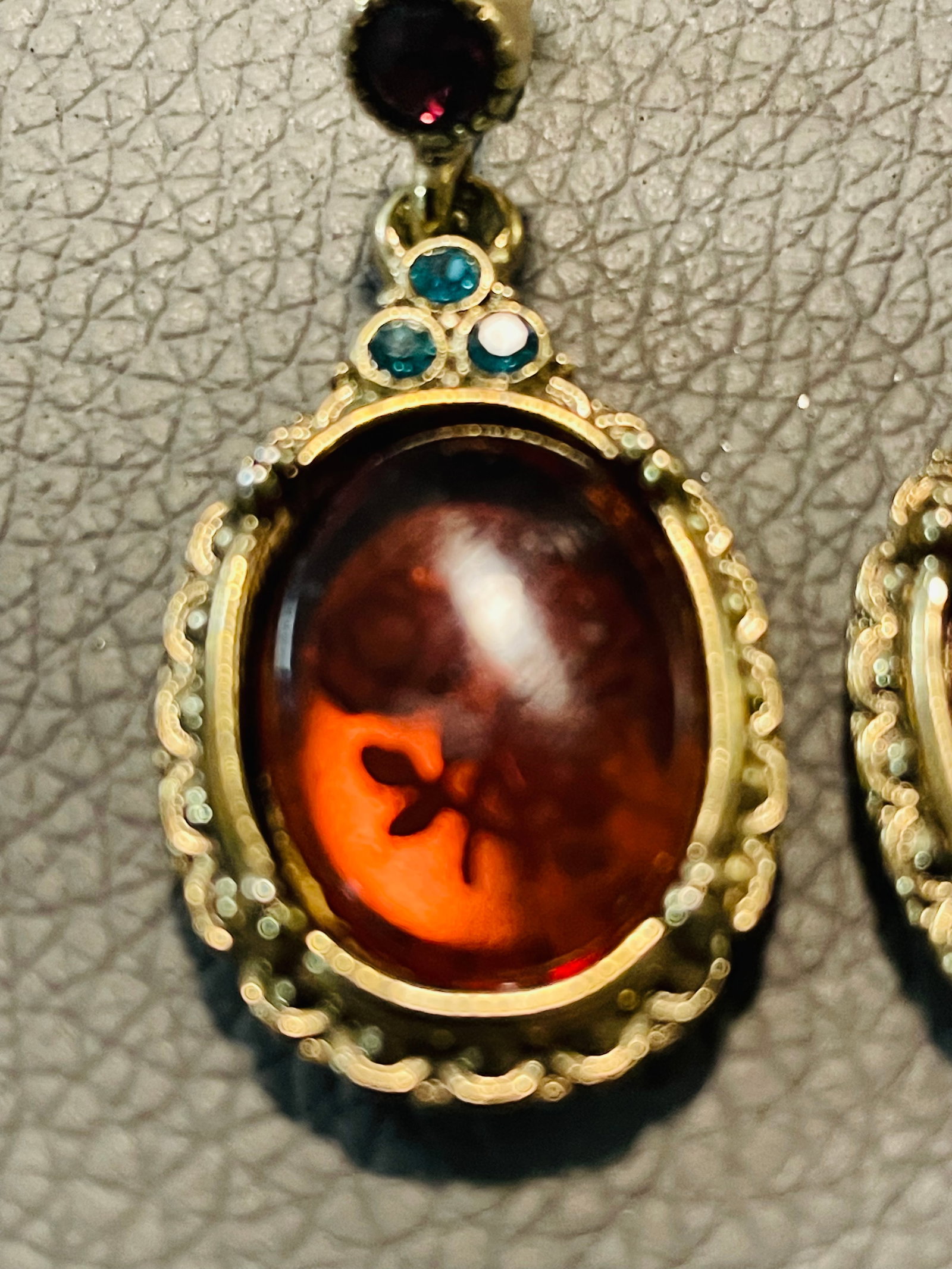 Vintage Art Nouveau Style Etched Floral Amber Dangle Earrings, A Pair - 8