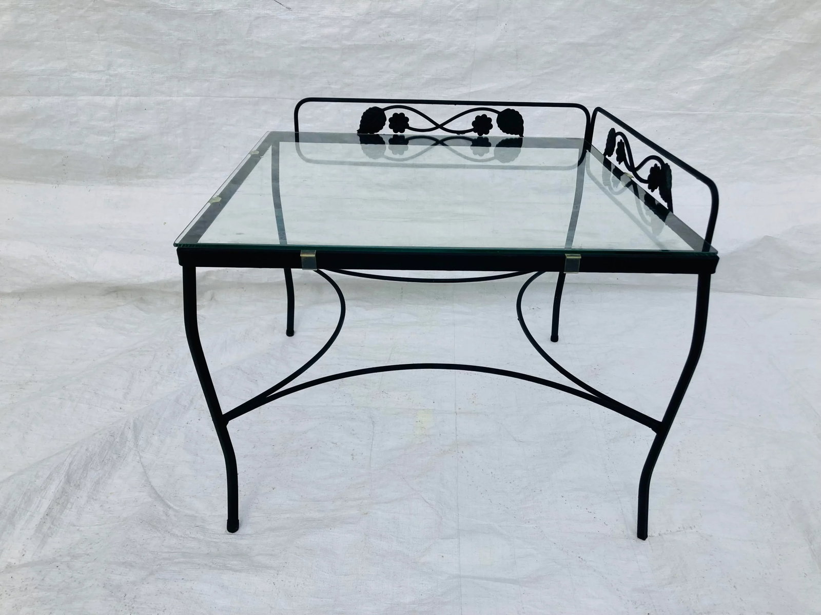 Iron Patio Corner Table With Galley Bar on Two Sides and Glass Top. - 4