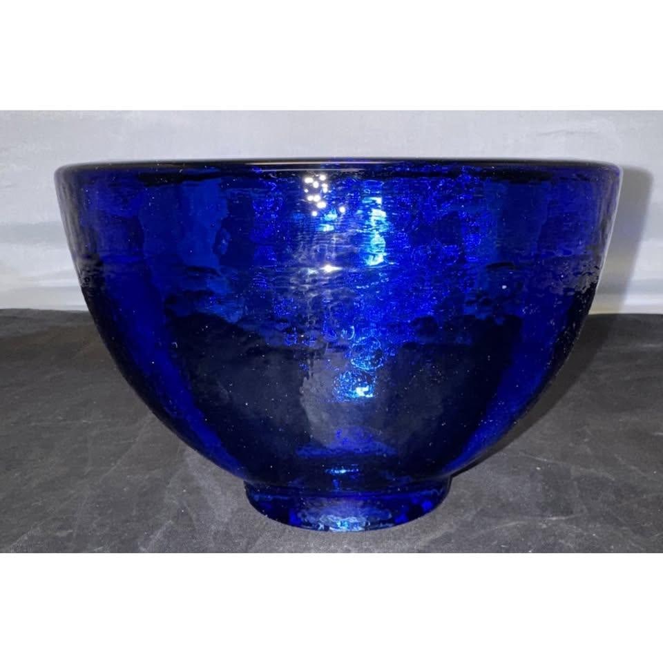 1990s Fire and Light California 8" Cobalt Blue Recycled Art Glass Wide Lipped Bowl - 3