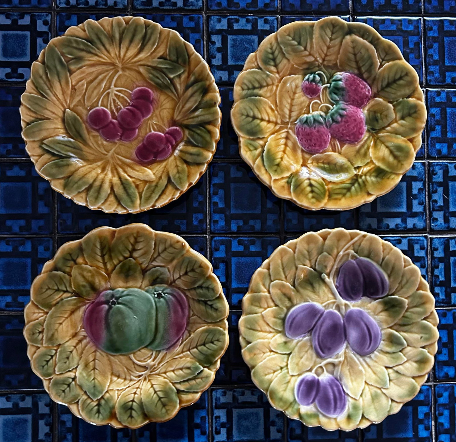 Set of Four French Majolica Figural Fruit Plates by De Sarreguemines - 2