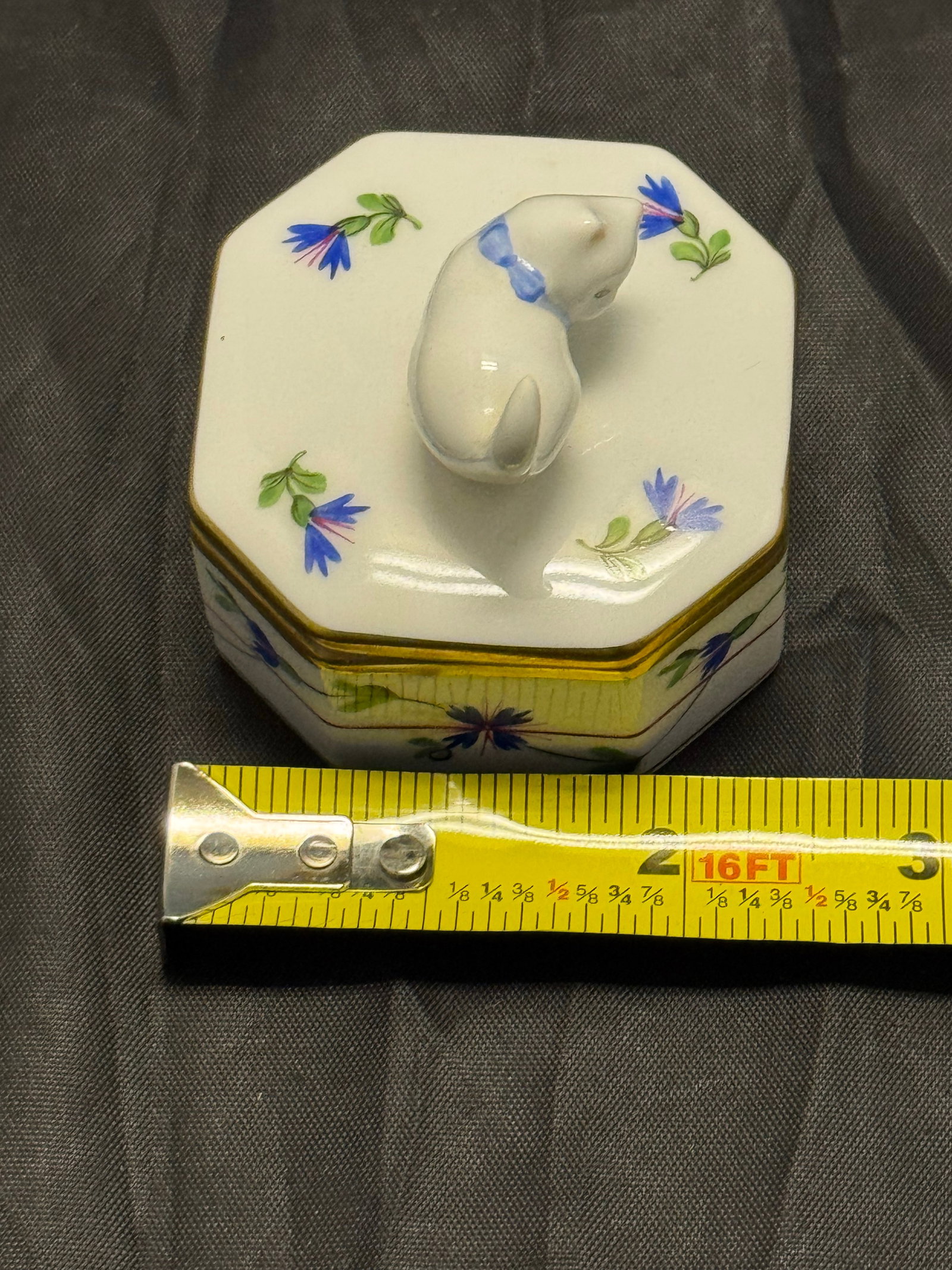 Mid 20th Century Herend Hungary Blue Garland PBG Hand Painted Octagon Box Kitty Cat Finial 6074 - 9