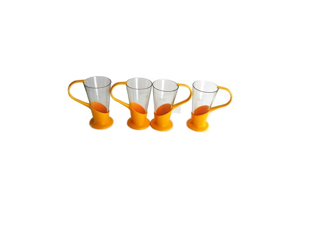 1970s Retro Picnic Plastic & Glass Snack Set for 4 People- 8 Pieces - 5