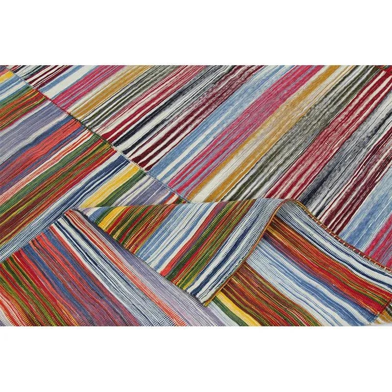 Handwoven Scandinavian Style Persian Kilim Area Rug 7'3'' X 9'5'' - 3