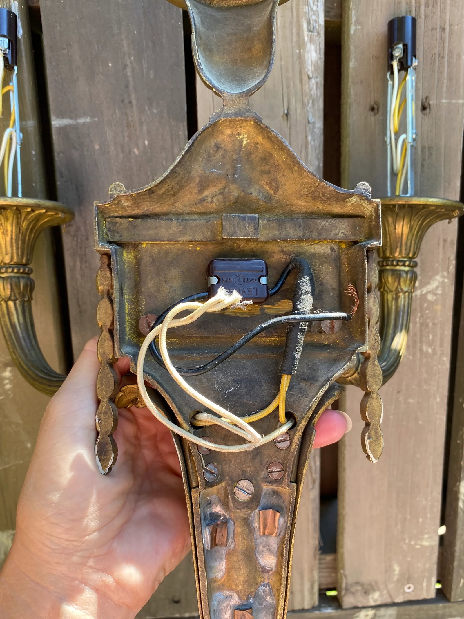 Late 19th Century French Neoclassical Gilt Bronze and Crysta Wall Light Scones in Gilt-Bronze Wall L - 8