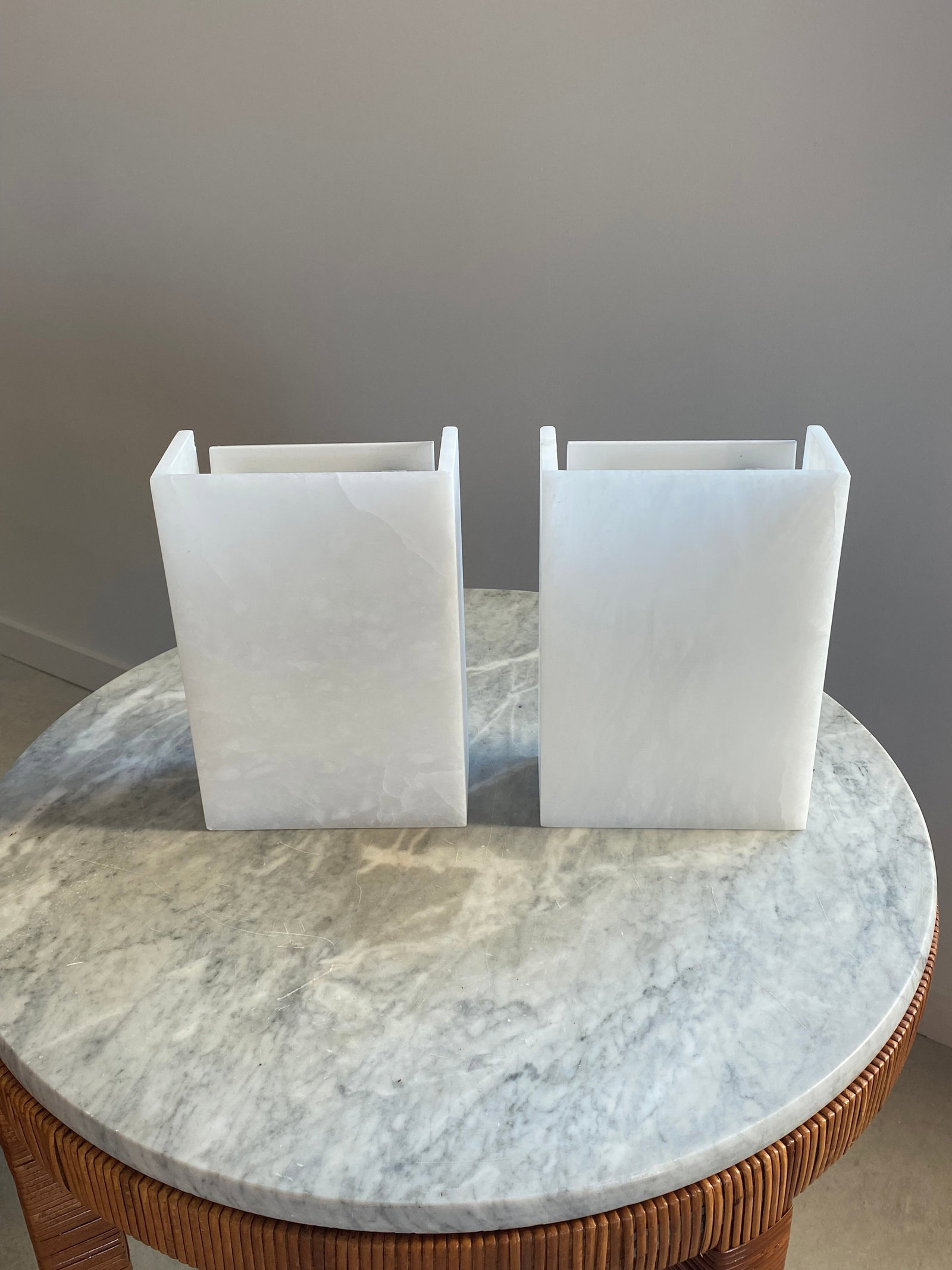 Alabaster Minimalist Sconces, a Pair (Spain), Rectangular Stone - 7