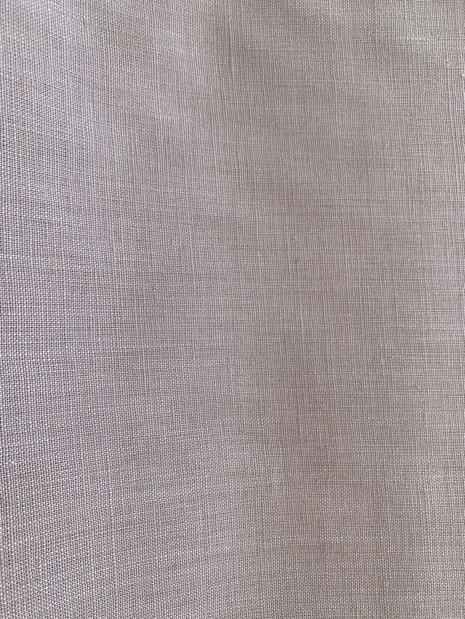 Vintage Robert Allen Solid Rose Color Fabric- Narrow Width 13.33 Yards: Vintage Linen Rosen fabric Narrow width of roll - 25" x 480" Condition: Alterations: Original Condition Unaltered Imperfections: Some Imperfections Condition Notes: Great condition Origin: United Stat