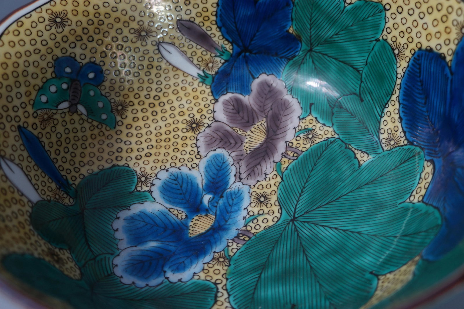 Antique Kutani Bowl in Floral Design - 11