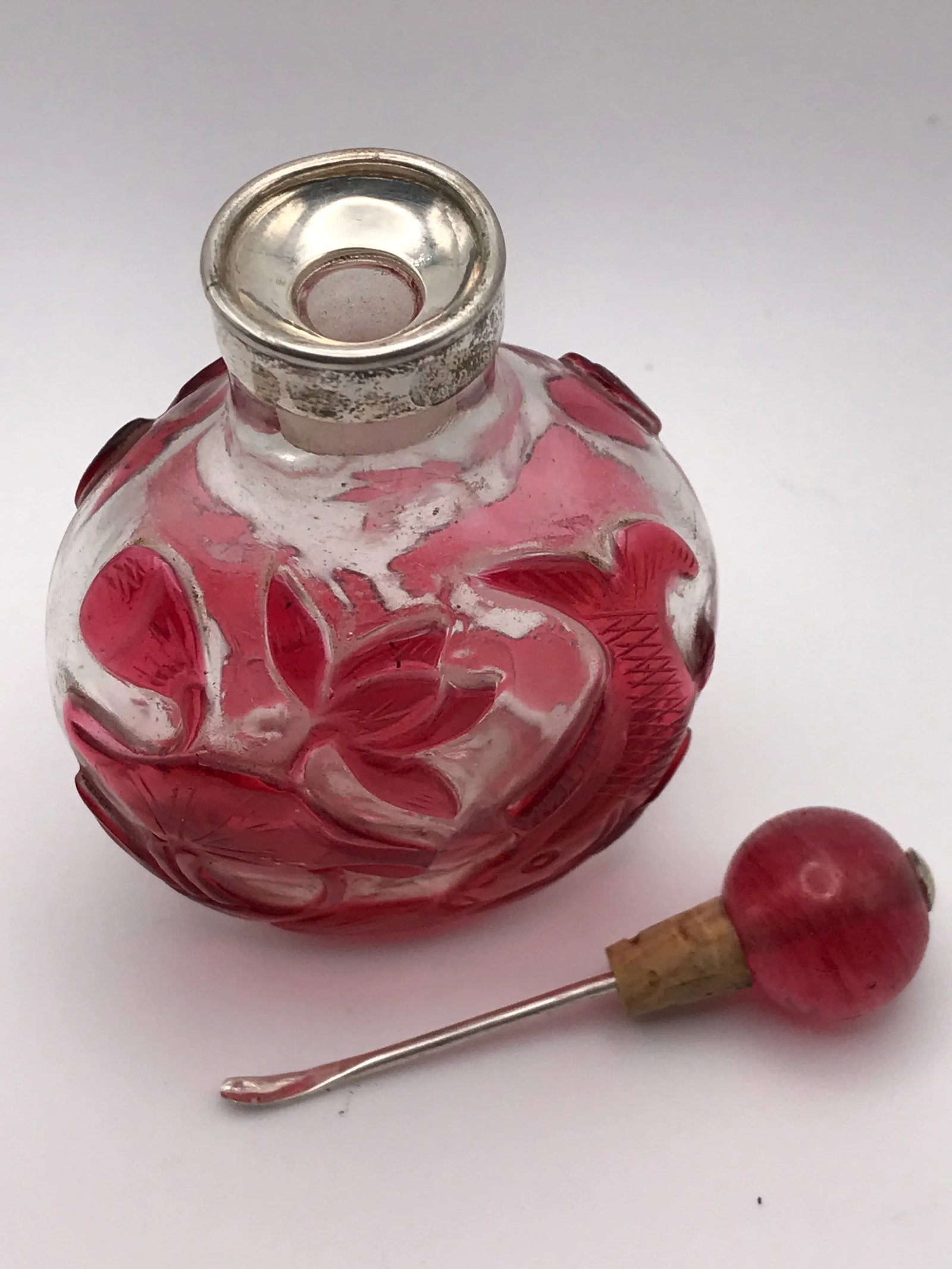 Antique Beijing Glass Snuff Bottle With Red Glass Overlay - 12