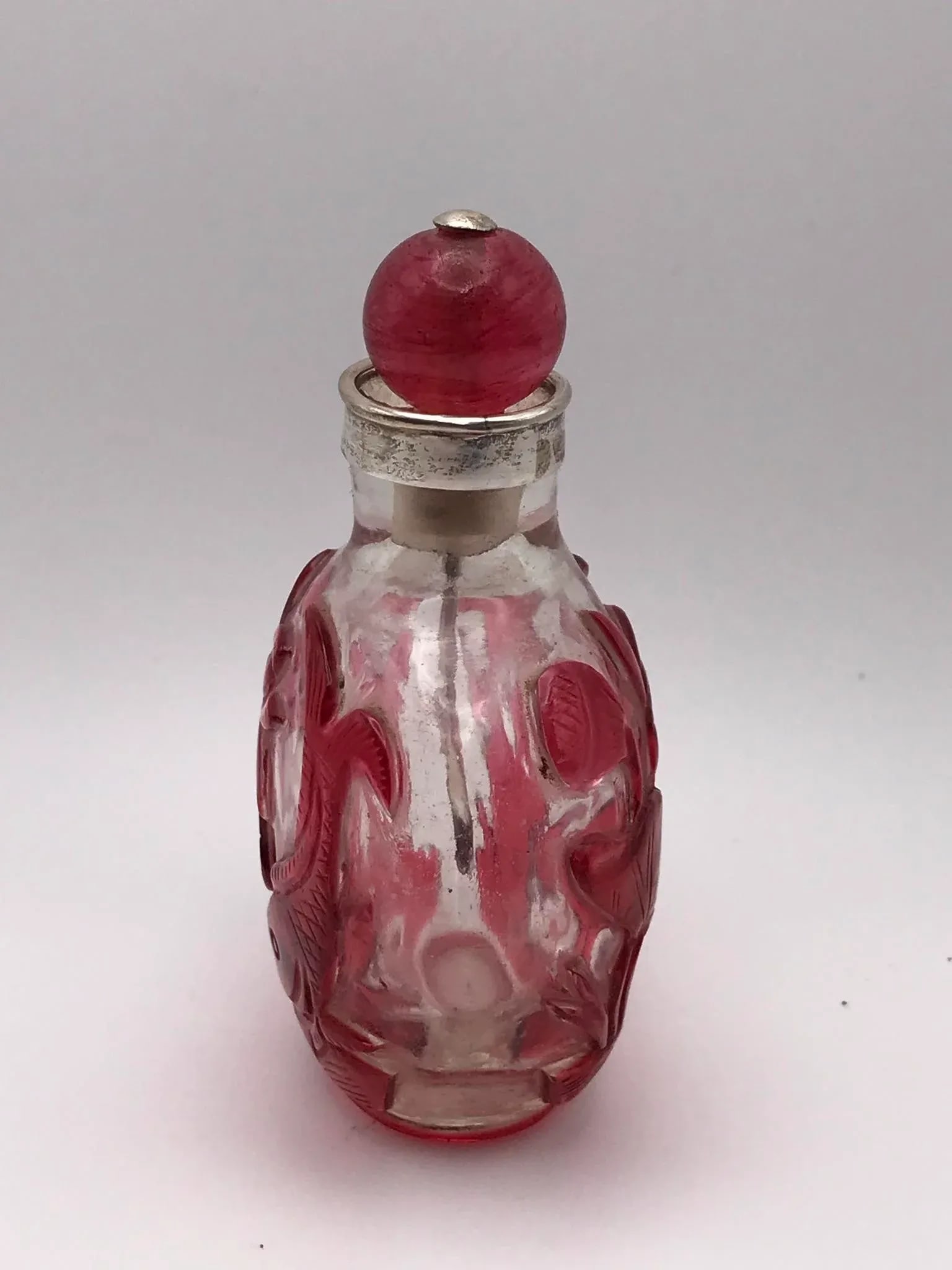 Antique Beijing Glass Snuff Bottle With Red Glass Overlay - 4