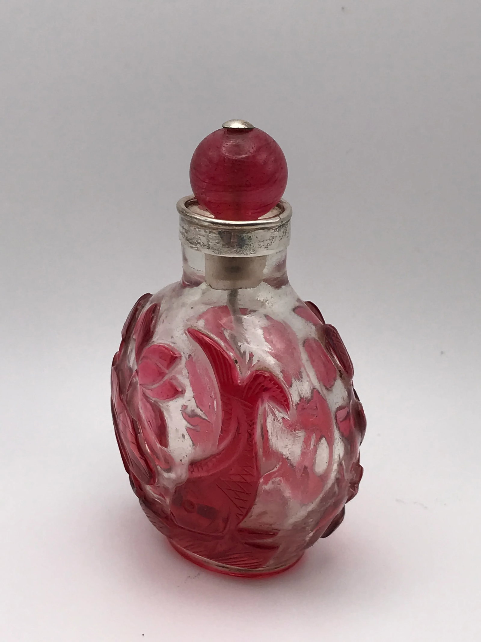 Antique Beijing Glass Snuff Bottle With Red Glass Overlay - 5