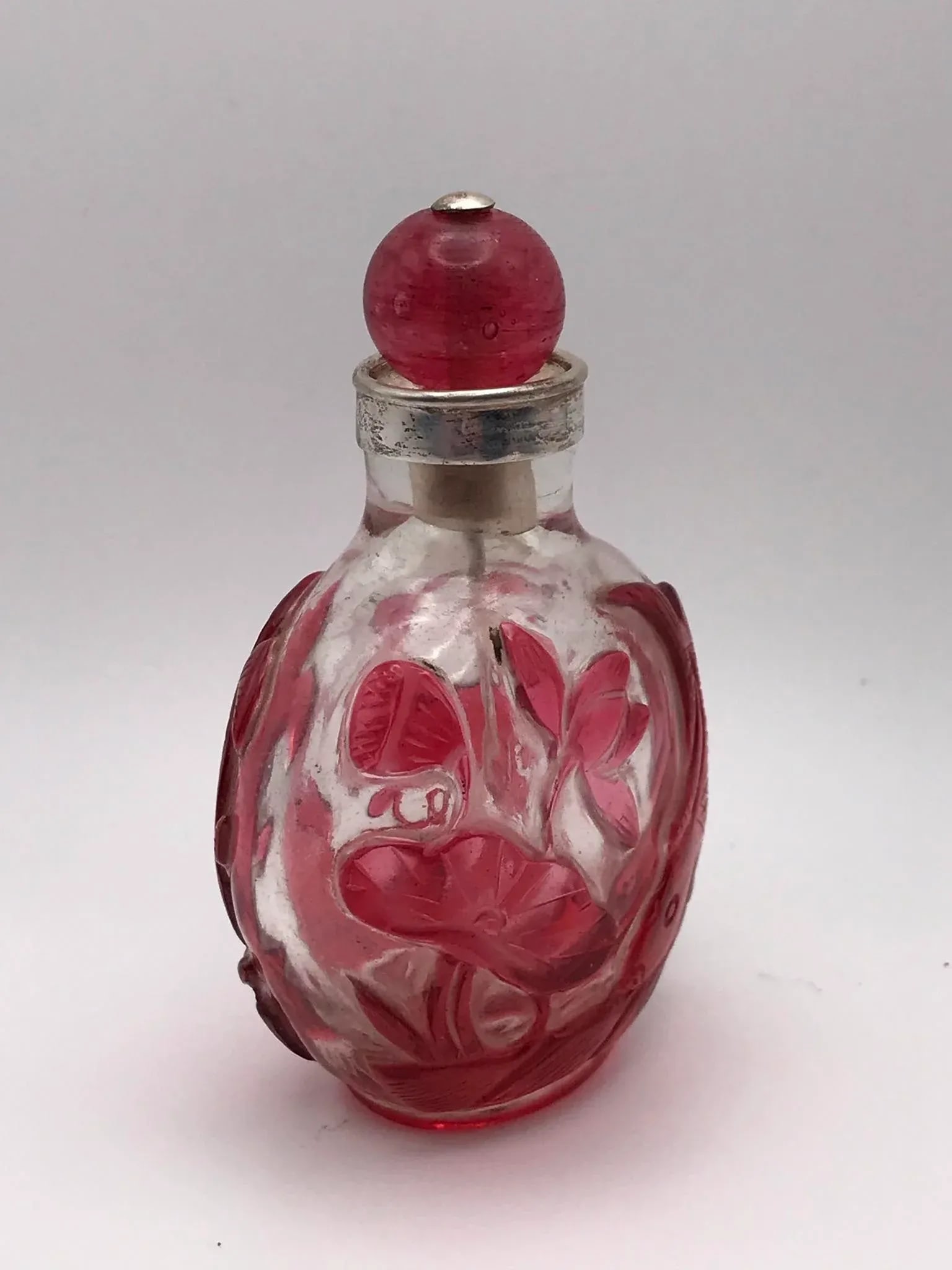 Antique Beijing Glass Snuff Bottle With Red Glass Overlay - 6