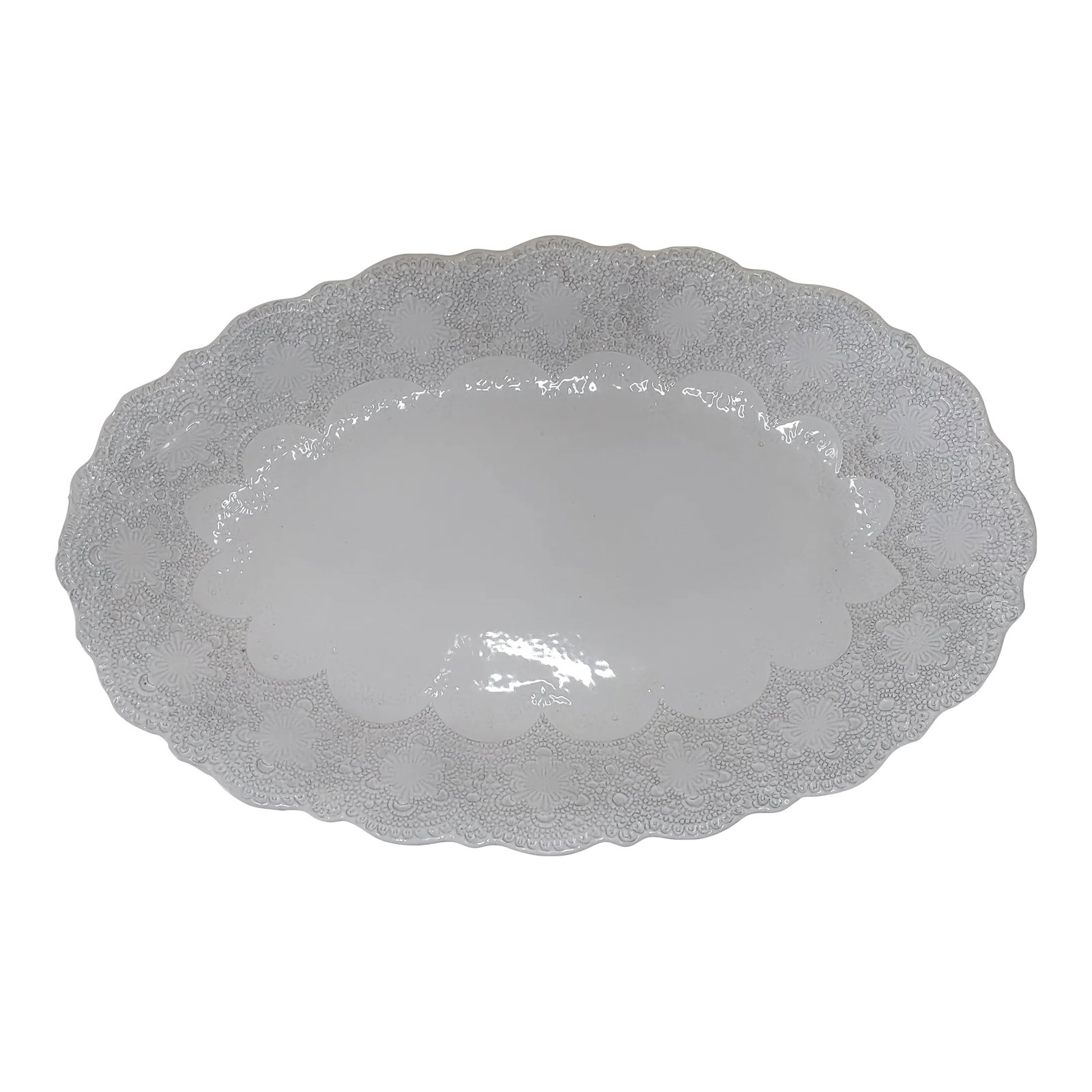 Contemporary Arte Italica Merletto Lace Platter: A Rustic Italian platter by Arte Itallica. Everything placed in it elevates the look. This piece is great for serving or keeping on the dining table or coffee table. Condition: Alterations: Unknown