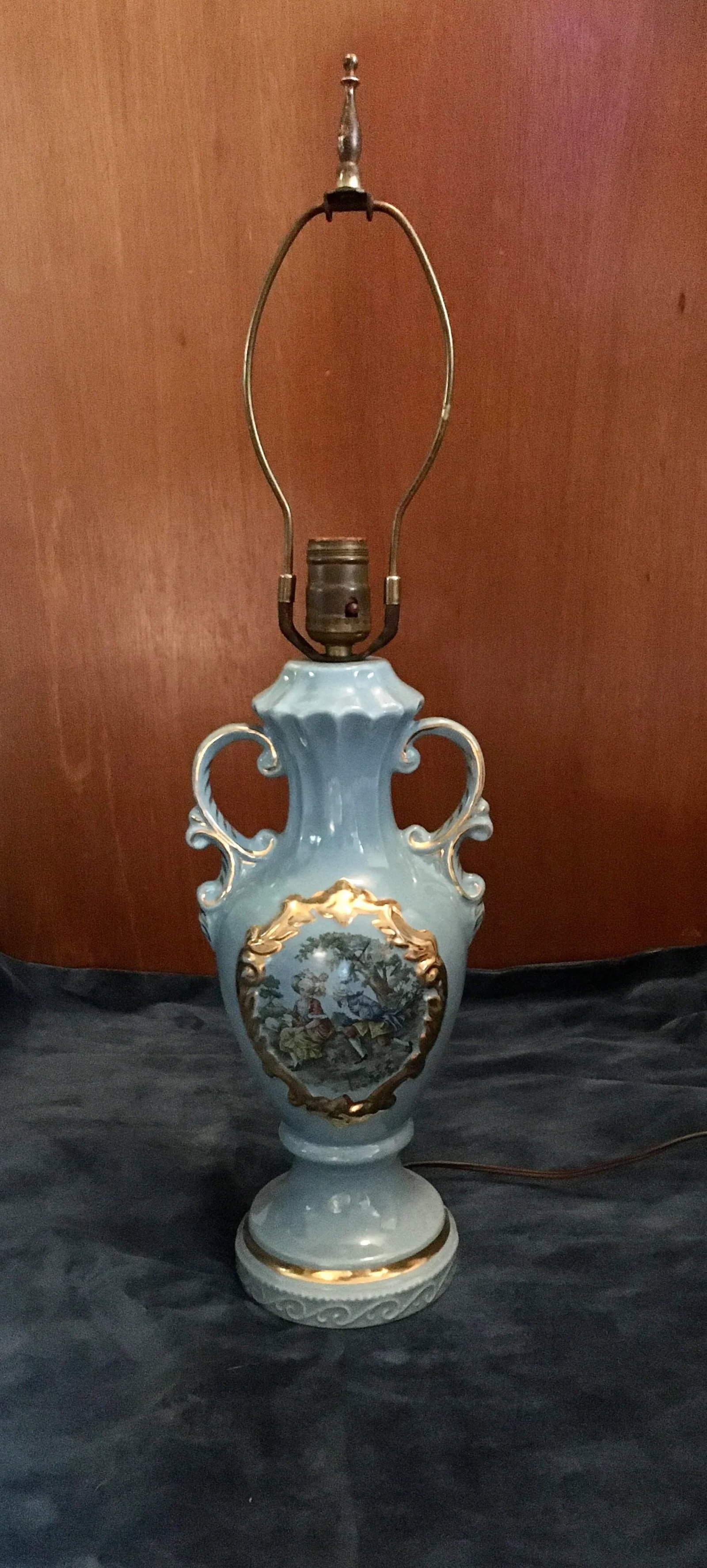 Vintage Mid 20th Century Powder Blue Regency Scenic Table Lamp - 13
