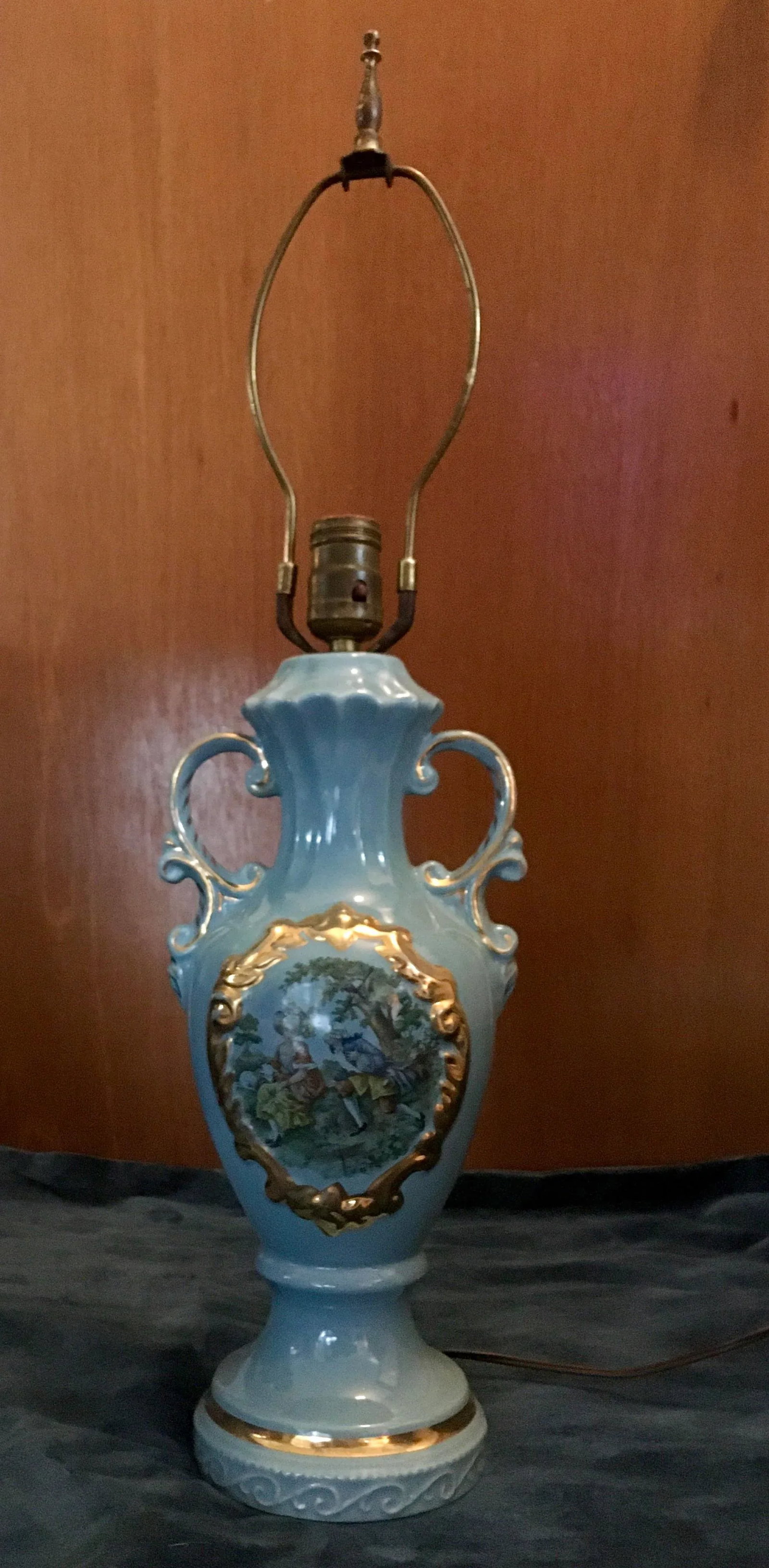 Vintage Mid 20th Century Powder Blue Regency Scenic Table Lamp - 2