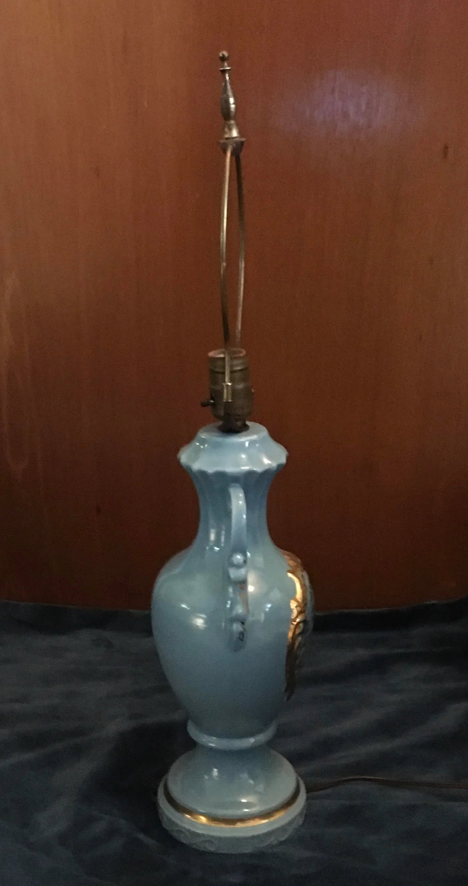 Vintage Mid 20th Century Powder Blue Regency Scenic Table Lamp - 4