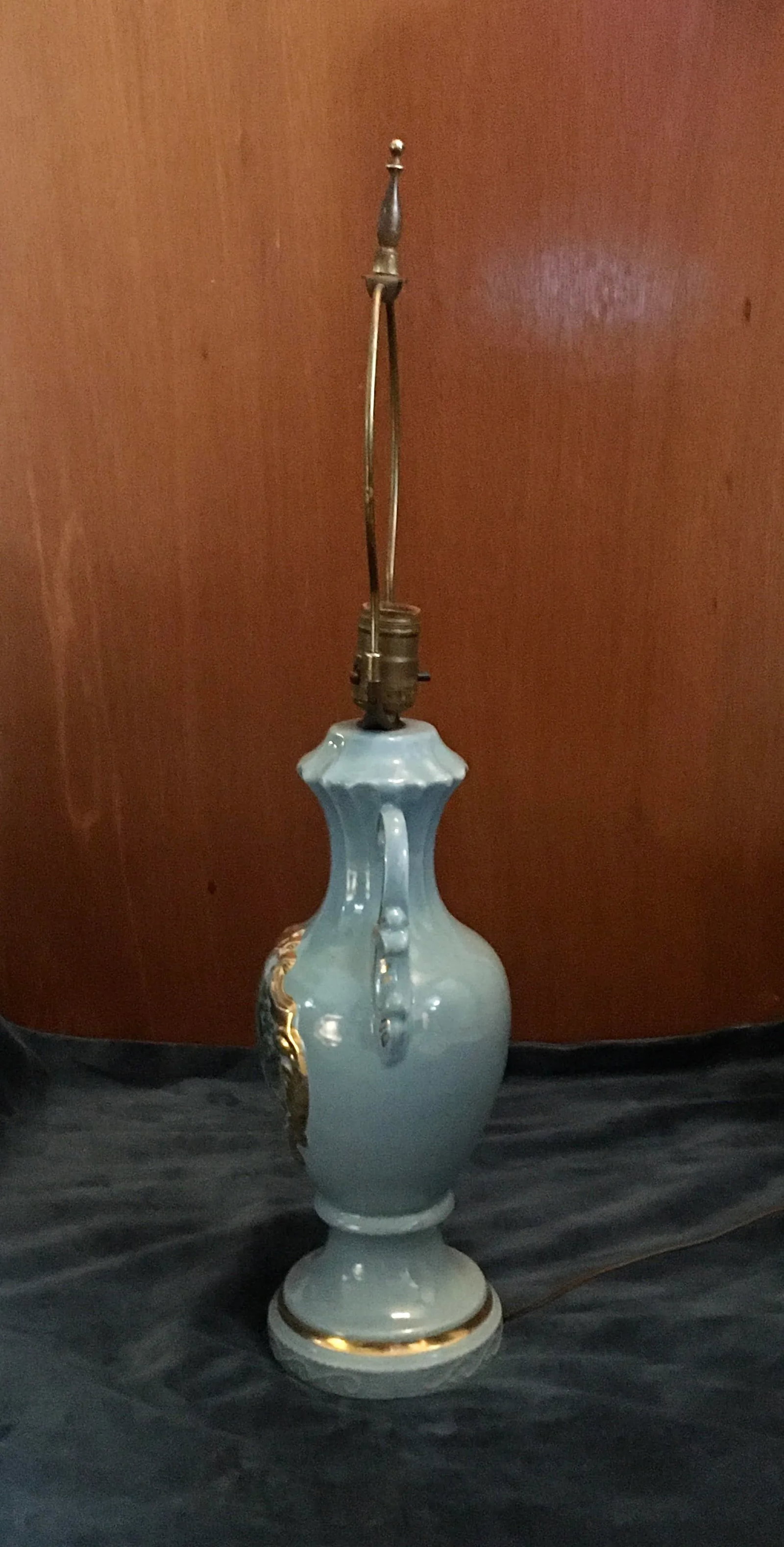 Vintage Mid 20th Century Powder Blue Regency Scenic Table Lamp - 8