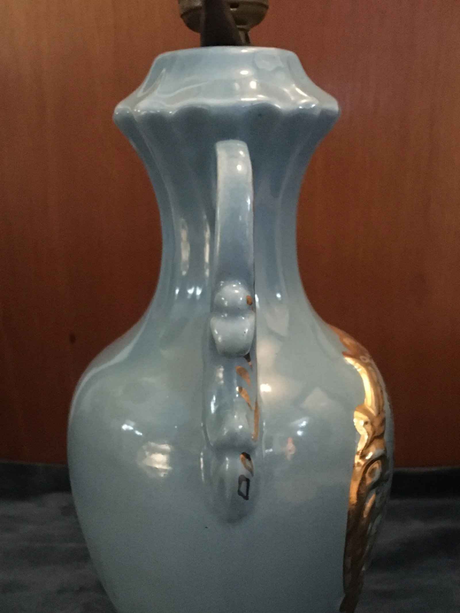 Vintage Mid 20th Century Powder Blue Regency Scenic Table Lamp - 9