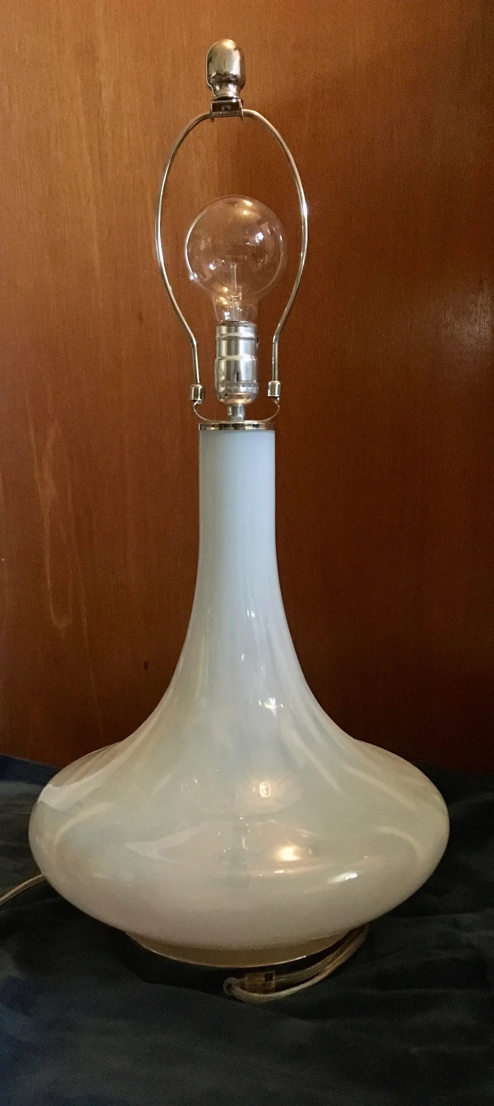 Late 20th Century White & Silver Glass Table Lamp - 2
