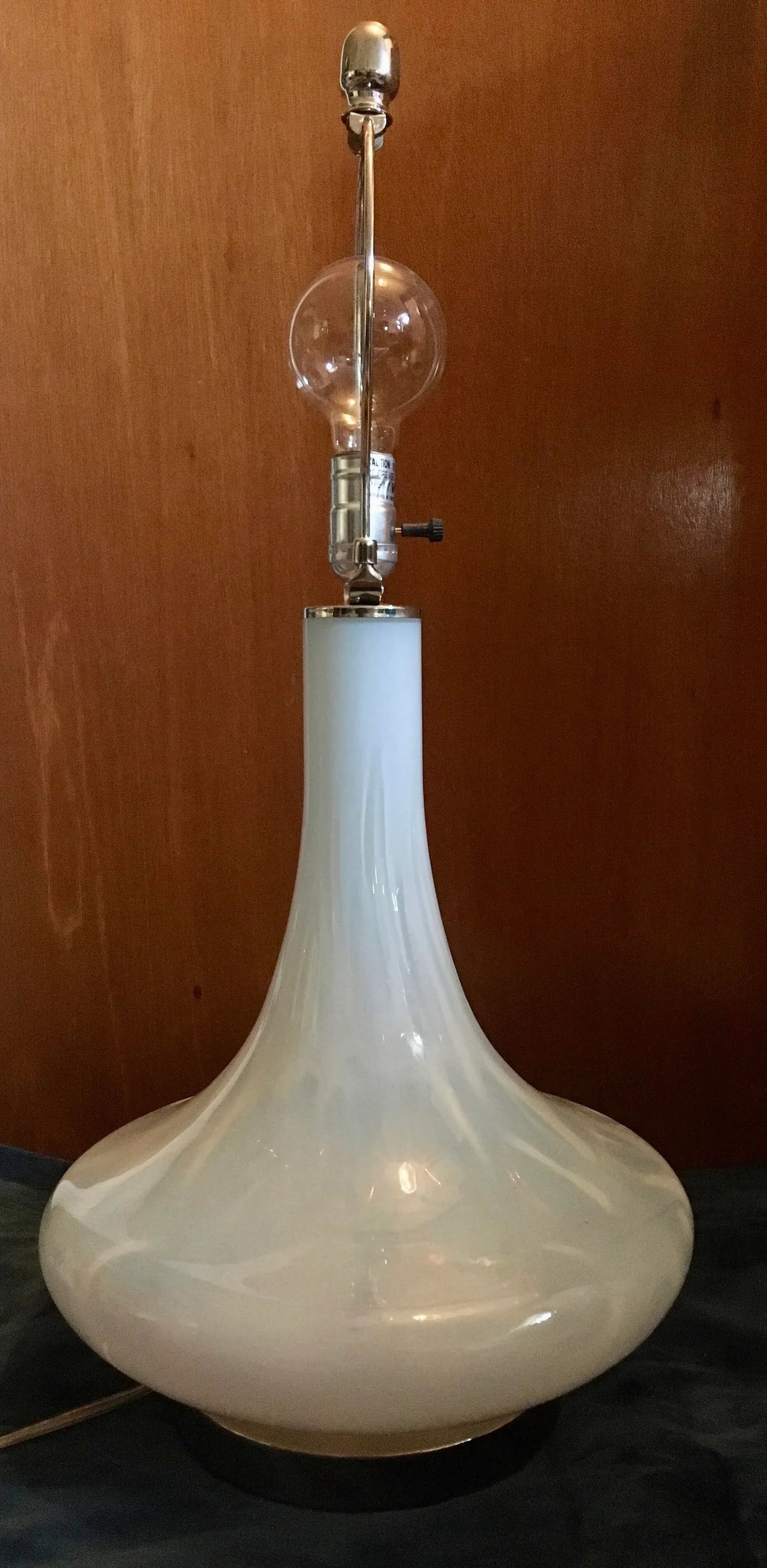 Late 20th Century White & Silver Glass Table Lamp - 5