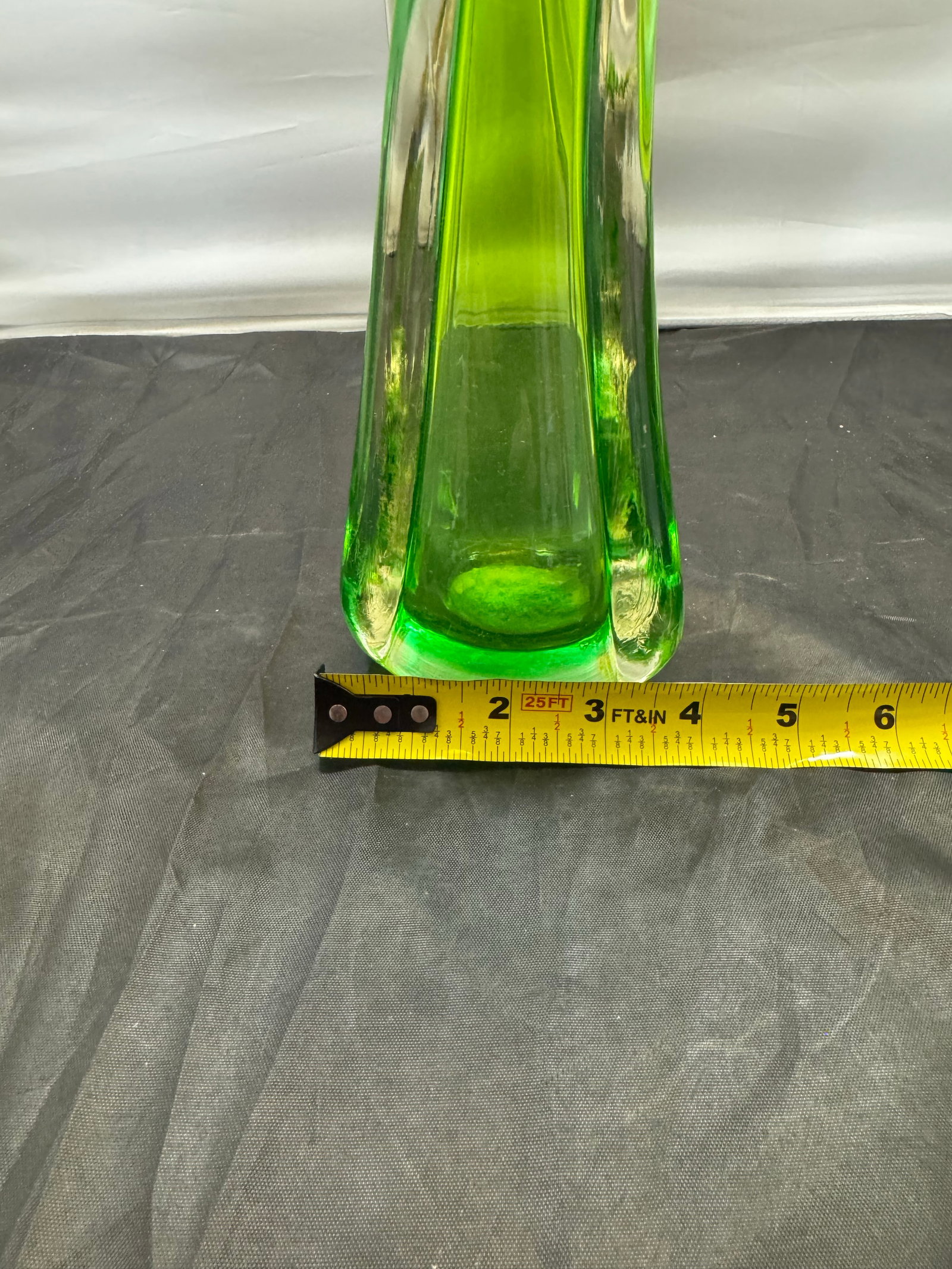VTG MCM Green Stretch 4 Finger Swung Art Glass Vase Hand Blown Sommerso 1960s - 10
