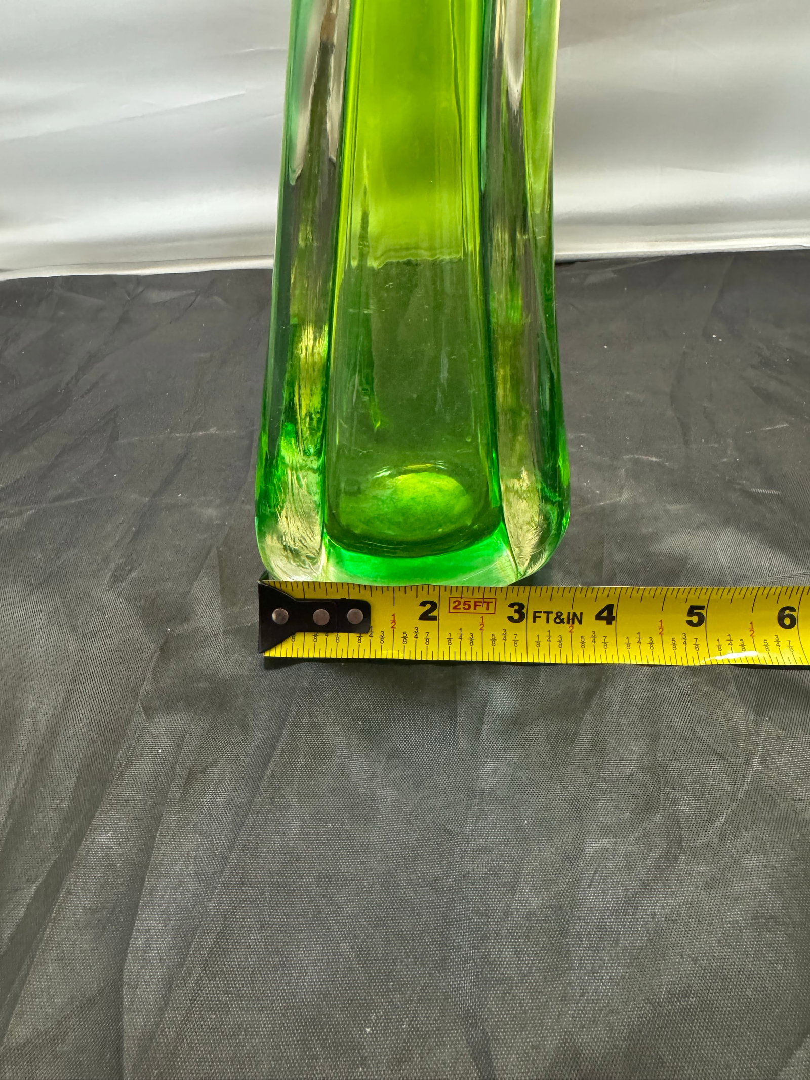 VTG MCM Green Stretch 4 Finger Swung Art Glass Vase Hand Blown Sommerso 1960s - 7