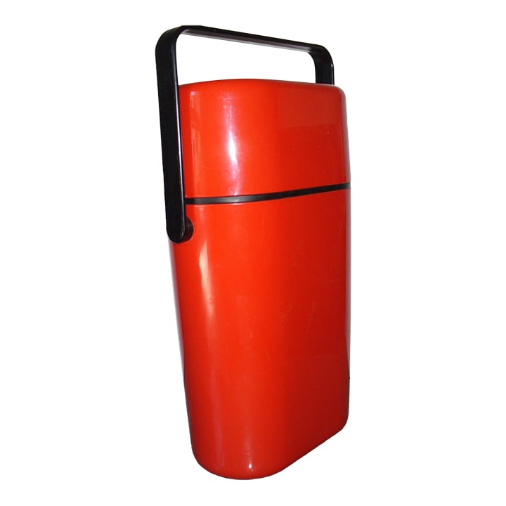 1990s Minimalist Richard Carlson MoMa Insulated Wine Chiller: Iconic insulated wine carrier designed by Richard Carlson for Decor Australia. This bold red molded plastic cooler holds two wine bottles and features a hinged lid with an integrated black carry handl