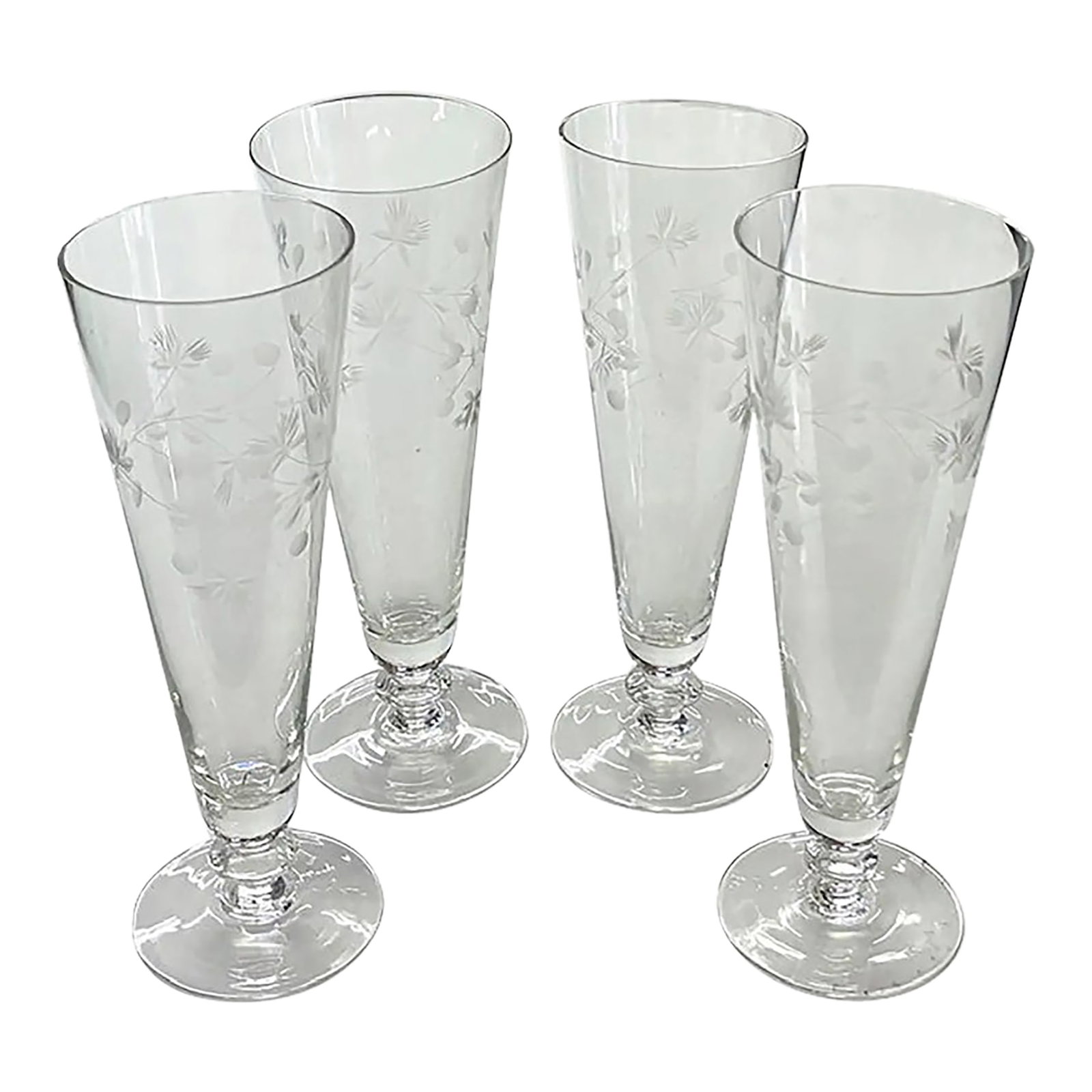 Set of 4 Mid Century Etched Glass Pilsner Beer, Cocktail Glasses: Trust Reposed NY as an 8 time super seller (all the years that the platform has awarded the honor,) with high end buyer feedback. We attempt to communicate our antique and vintage products in an