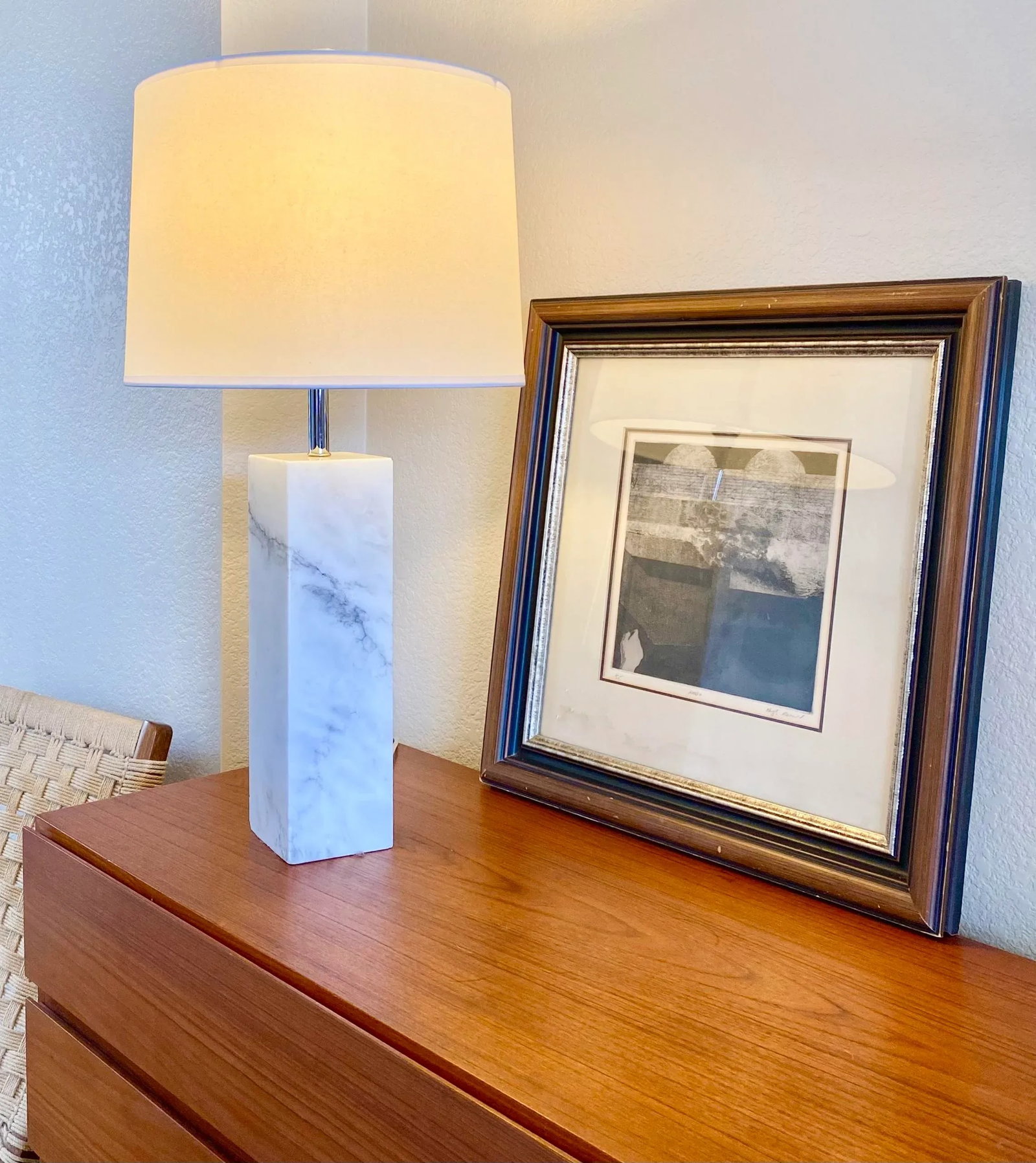 Minimalist White Marble Plinth Table Lamp Knoll-Style (After Nessen) - 12