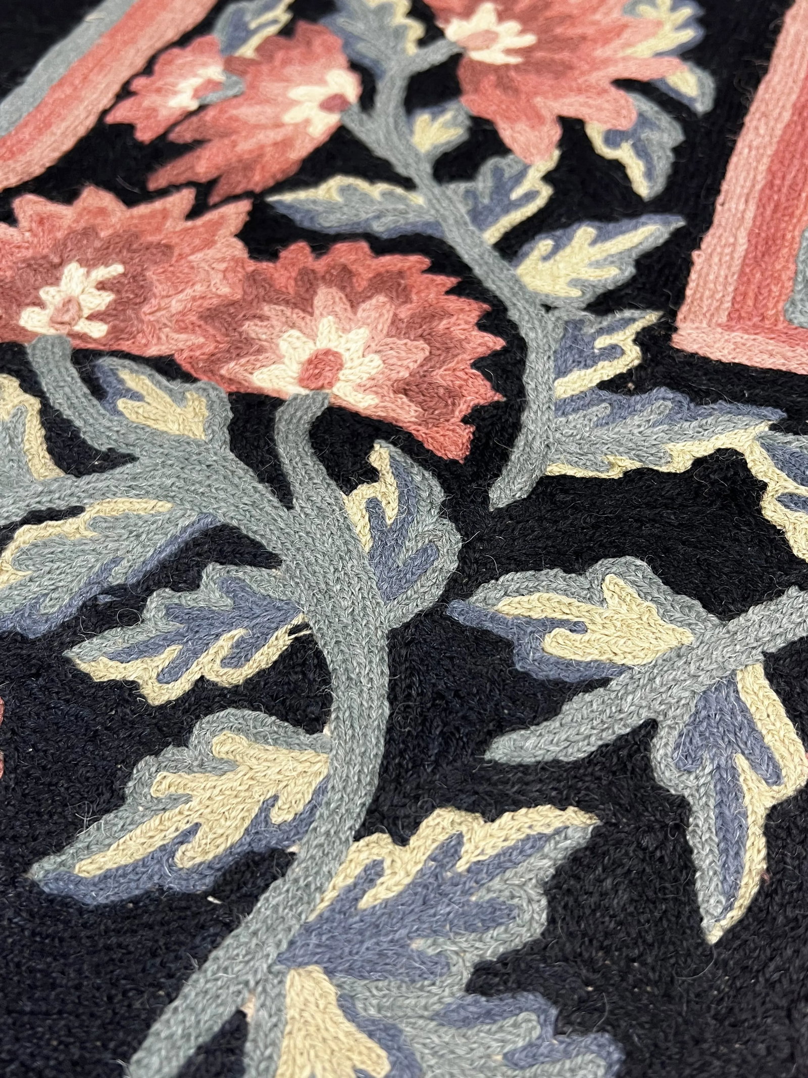 Handwoven Chainstitch Style Rug 5'6" X 8'6" - 6