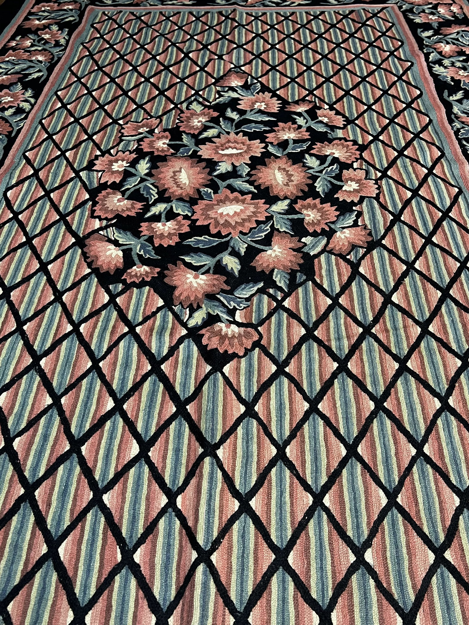 Handwoven Chainstitch Style Rug 5'6" X 8'6" - 7