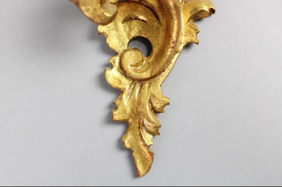 1950s Carved and Quilted Rococo Hollywood Regency Italian Wooden Wall Brackets- Set of 3 - 6