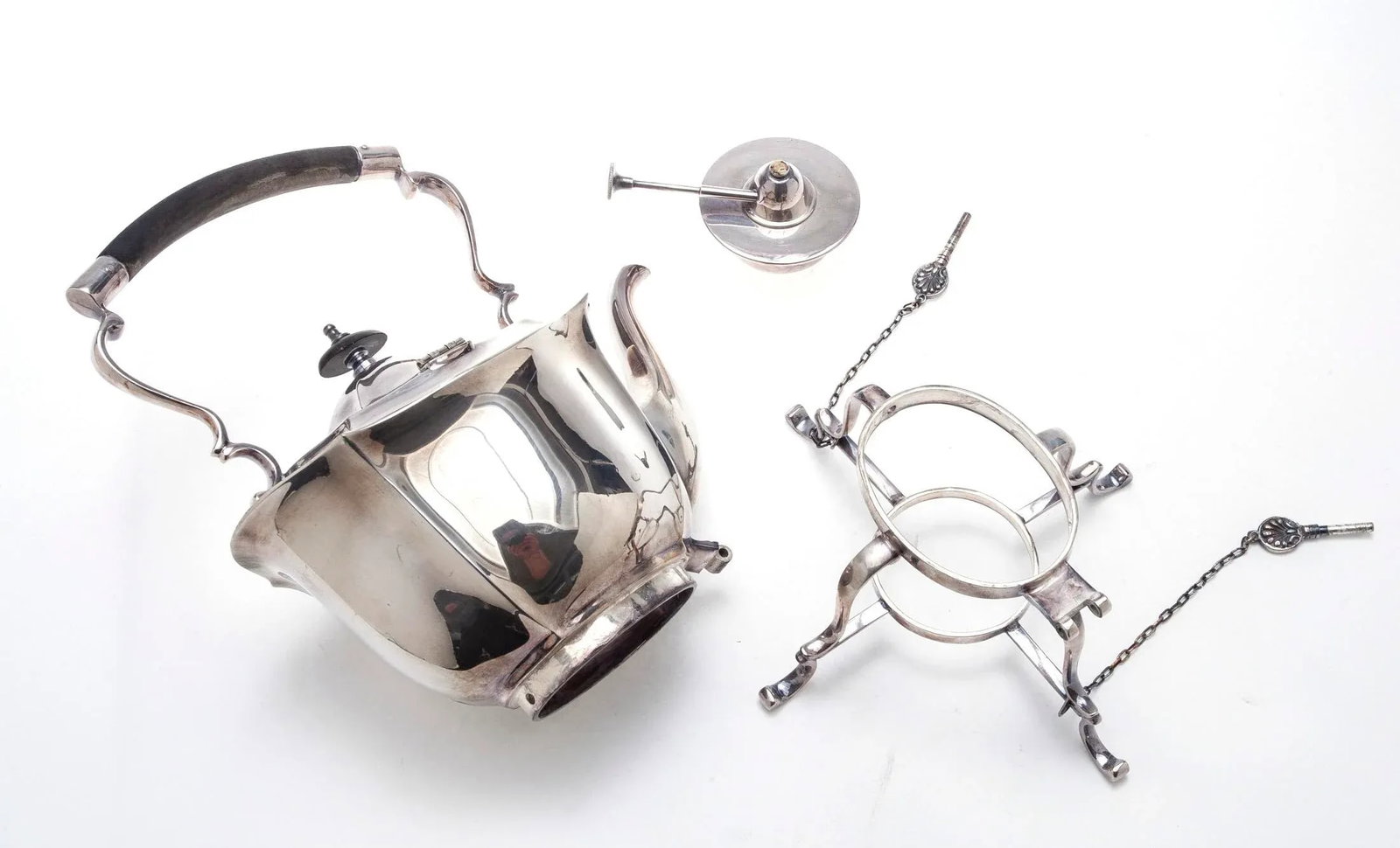 Early 20th Century Silverplate Sheffield English Tea Pot & Warmer - 10