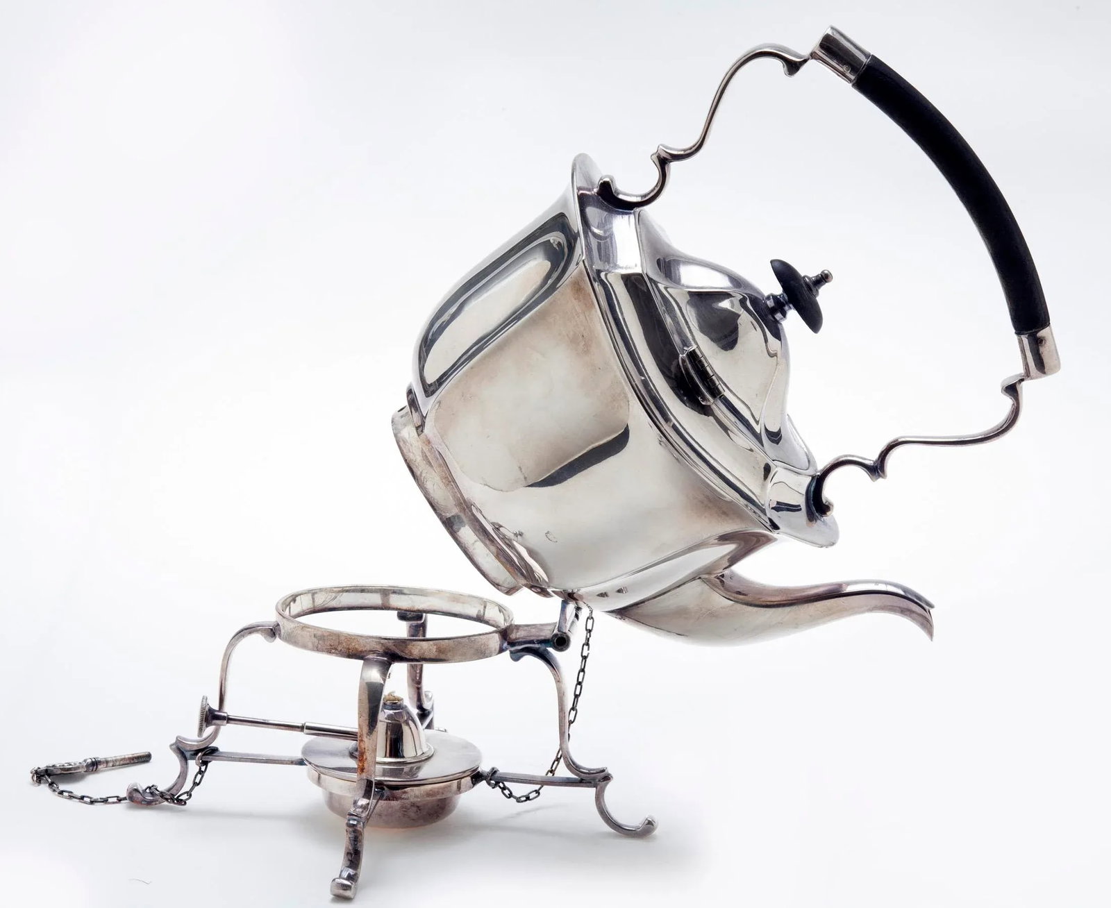 Early 20th Century Silverplate Sheffield English Tea Pot & Warmer - 2