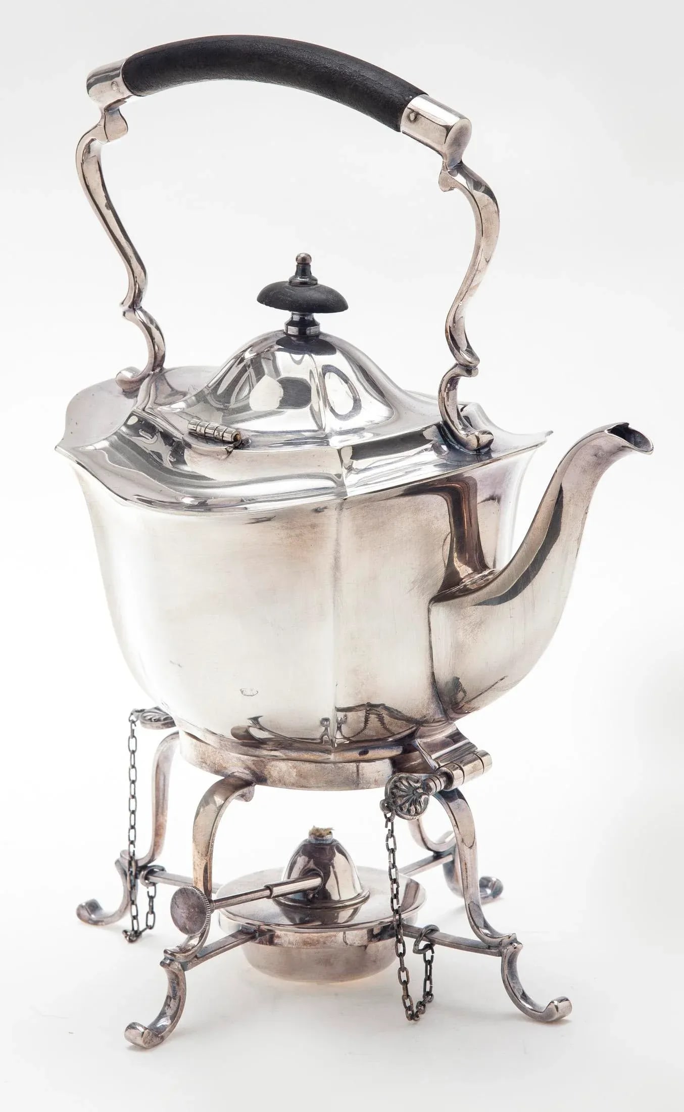 Early 20th Century Silverplate Sheffield English Tea Pot & Warmer - 6