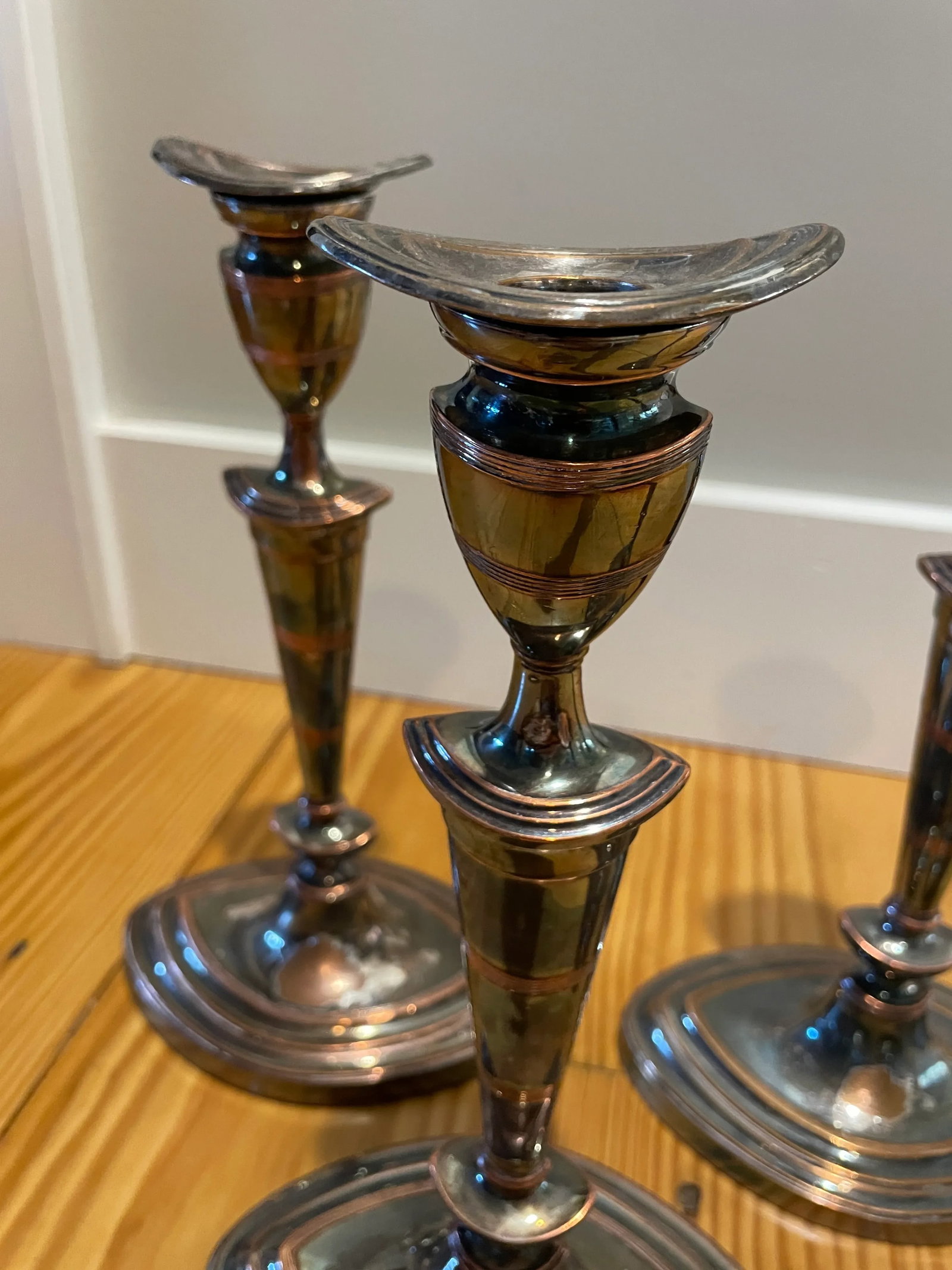 Mid 19th Century Barker Ellis Neoclassical Silver Plate Candlesticks - Set of 4 - 7