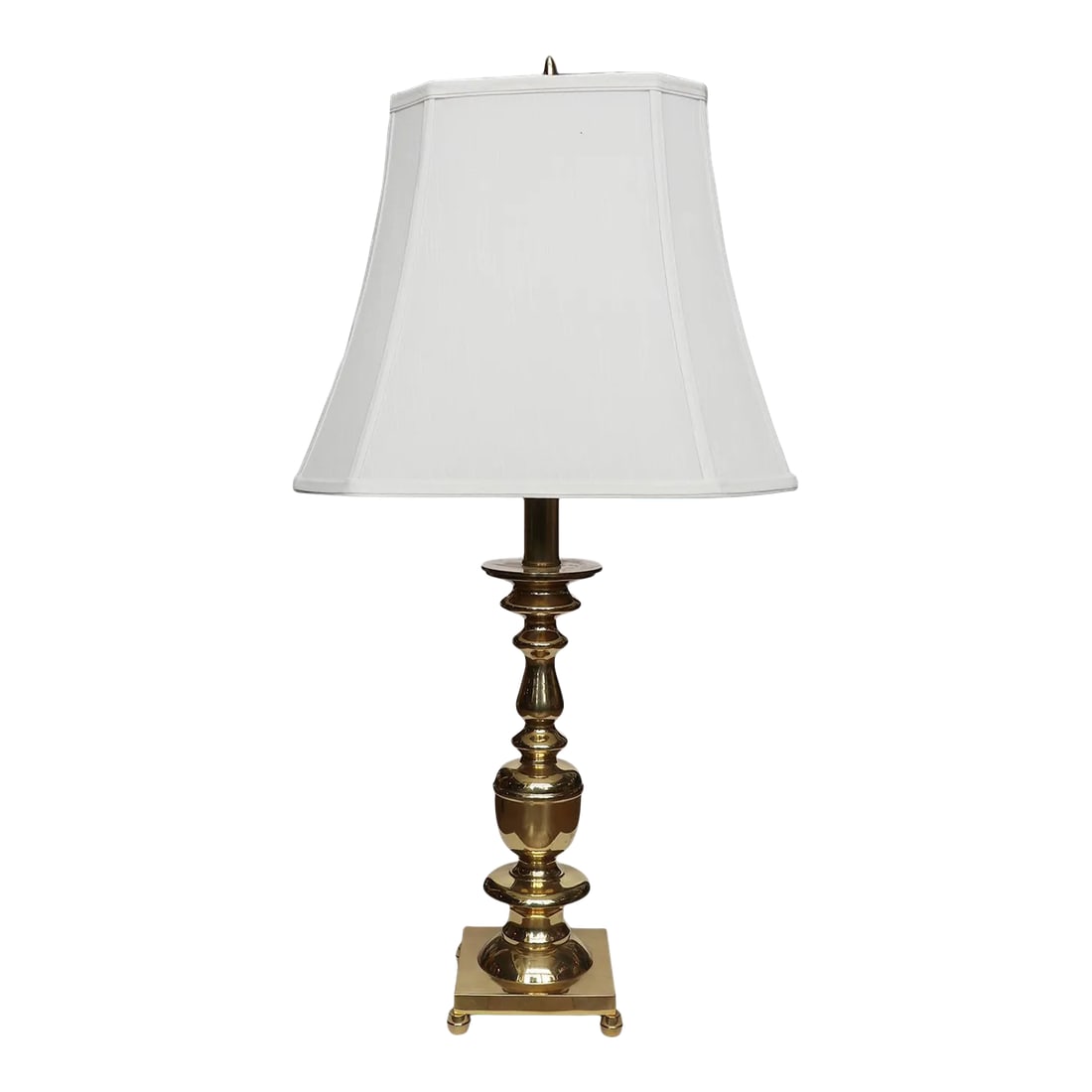Brass Table Lamp: A vintage brass table lamp. Base: 6" x 6". *lamp shade inaccurate Currently has a round shade now and no finial. Please request for an updated photo Condition: Alterations: Original Condition Unaltere