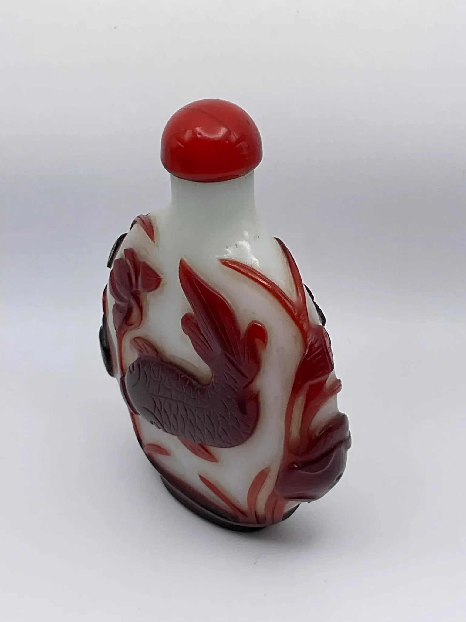 Early 20th Century Oversize Large Opaline Glass Snuff Bottle With Red Overlay of Fish Design - 5
