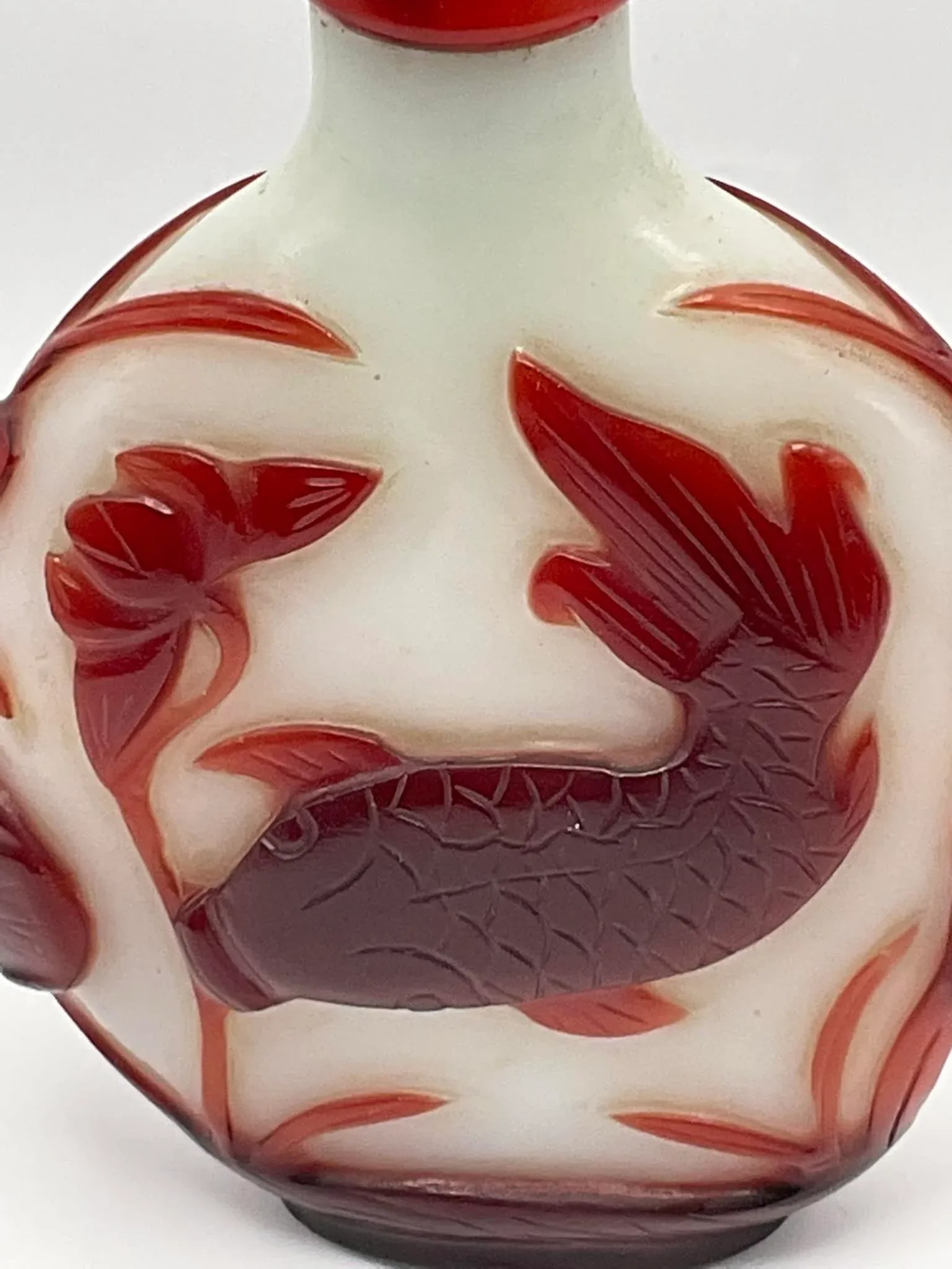 Early 20th Century Oversize Large Opaline Glass Snuff Bottle With Red Overlay of Fish Design - 8