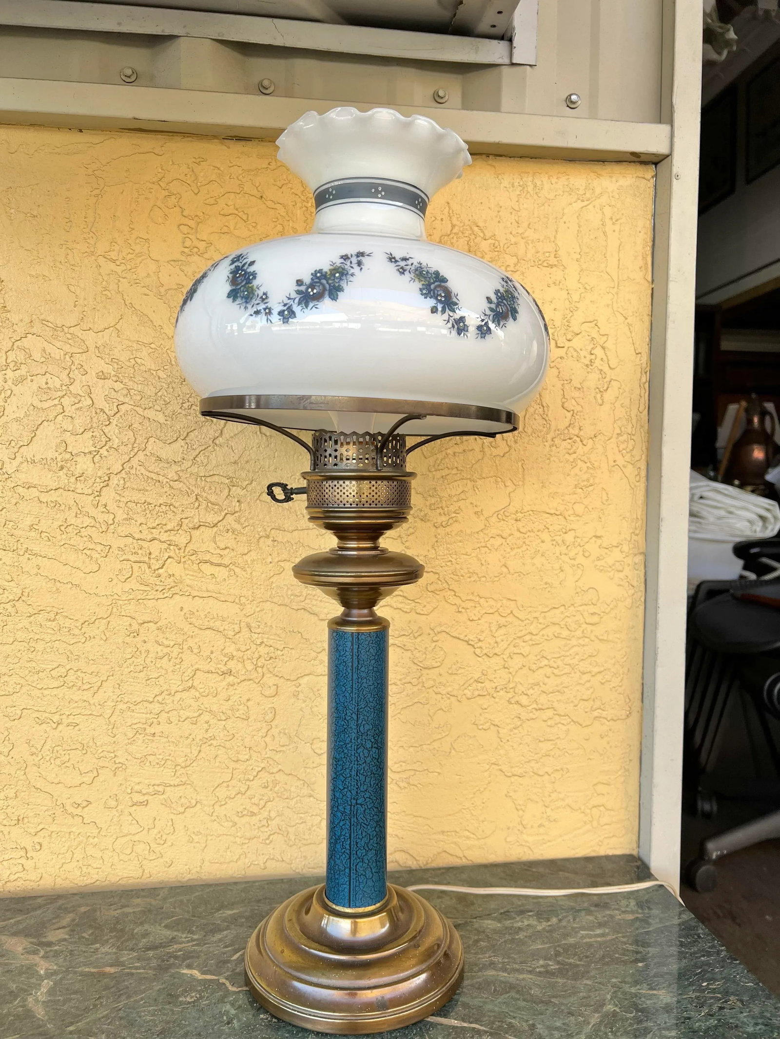 Mid 20th Century Glass Shade Lamp - 5