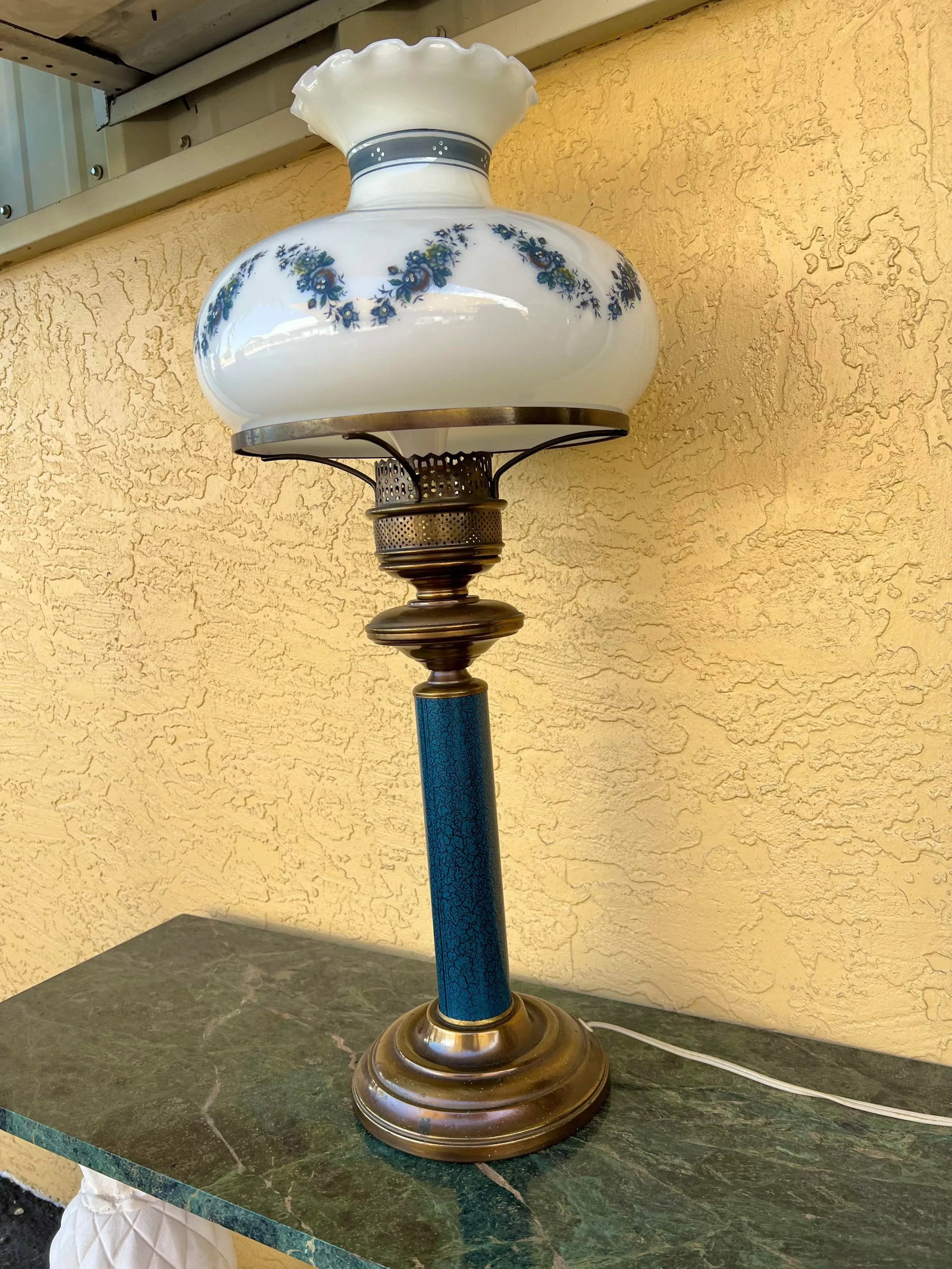 Mid 20th Century Glass Shade Lamp - 8
