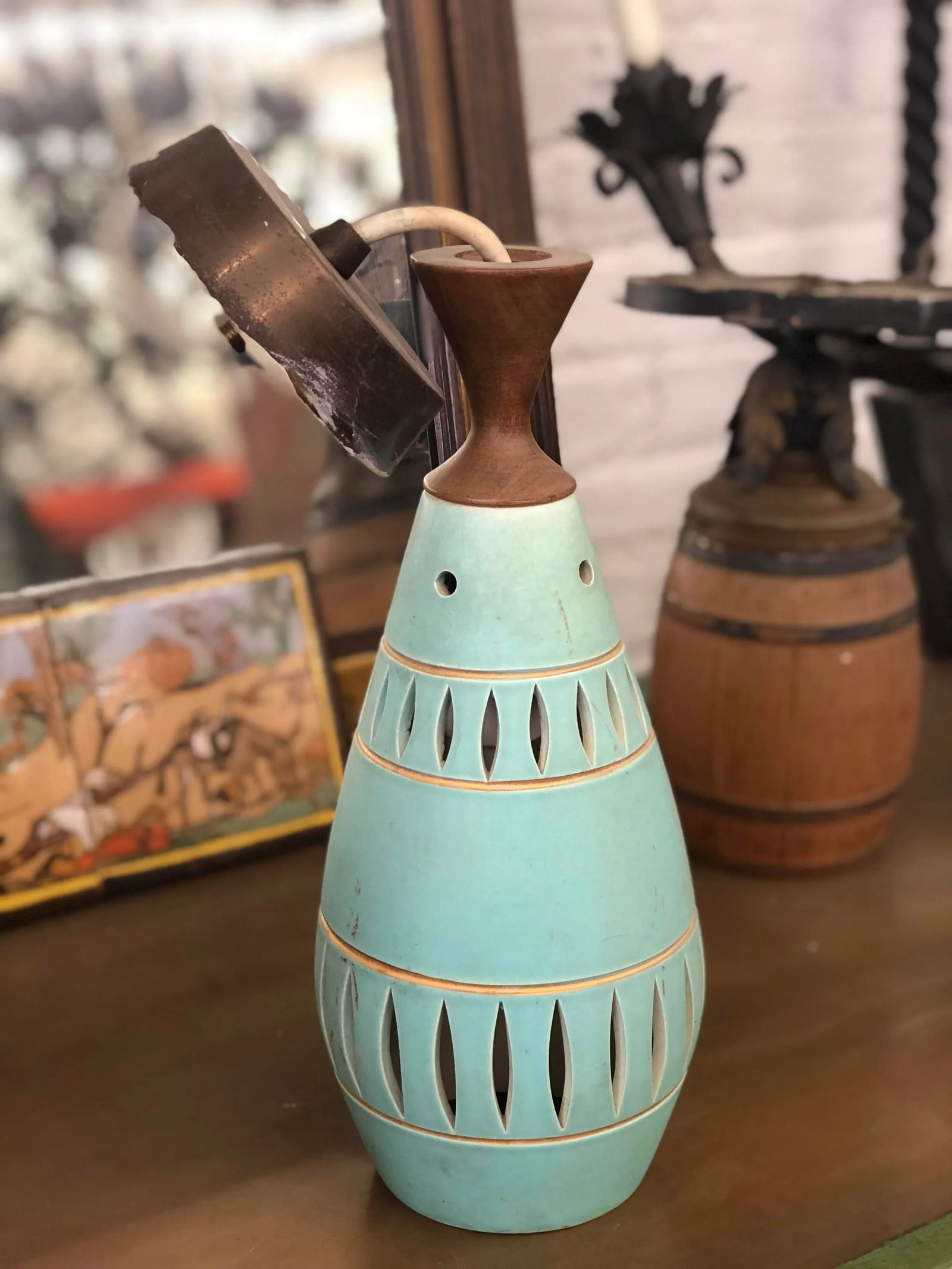 Retro Mid-Century Ceramic Pendant Light - 2