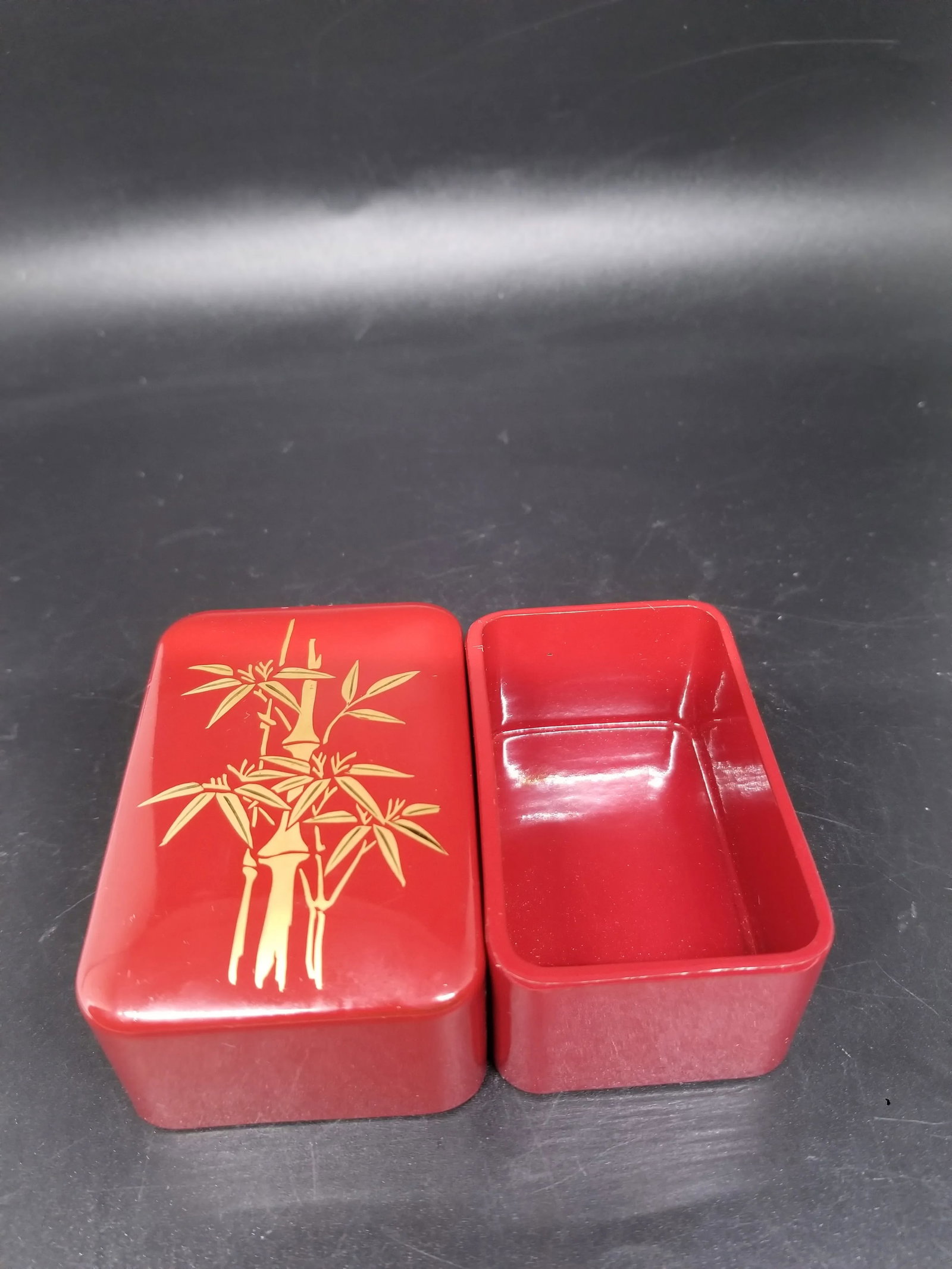 Vintage Brick Red & Gold Bamboo Lacquer Trinket Box Made in Japan - 2
