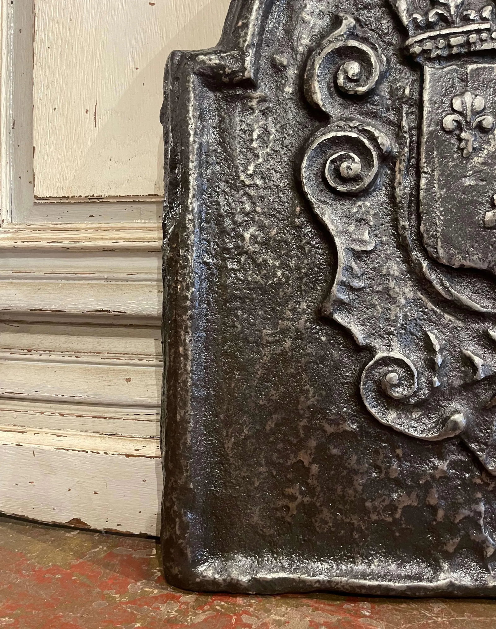 18th Century French Cast Iron Fireback With Royal Coat of Arms - 6