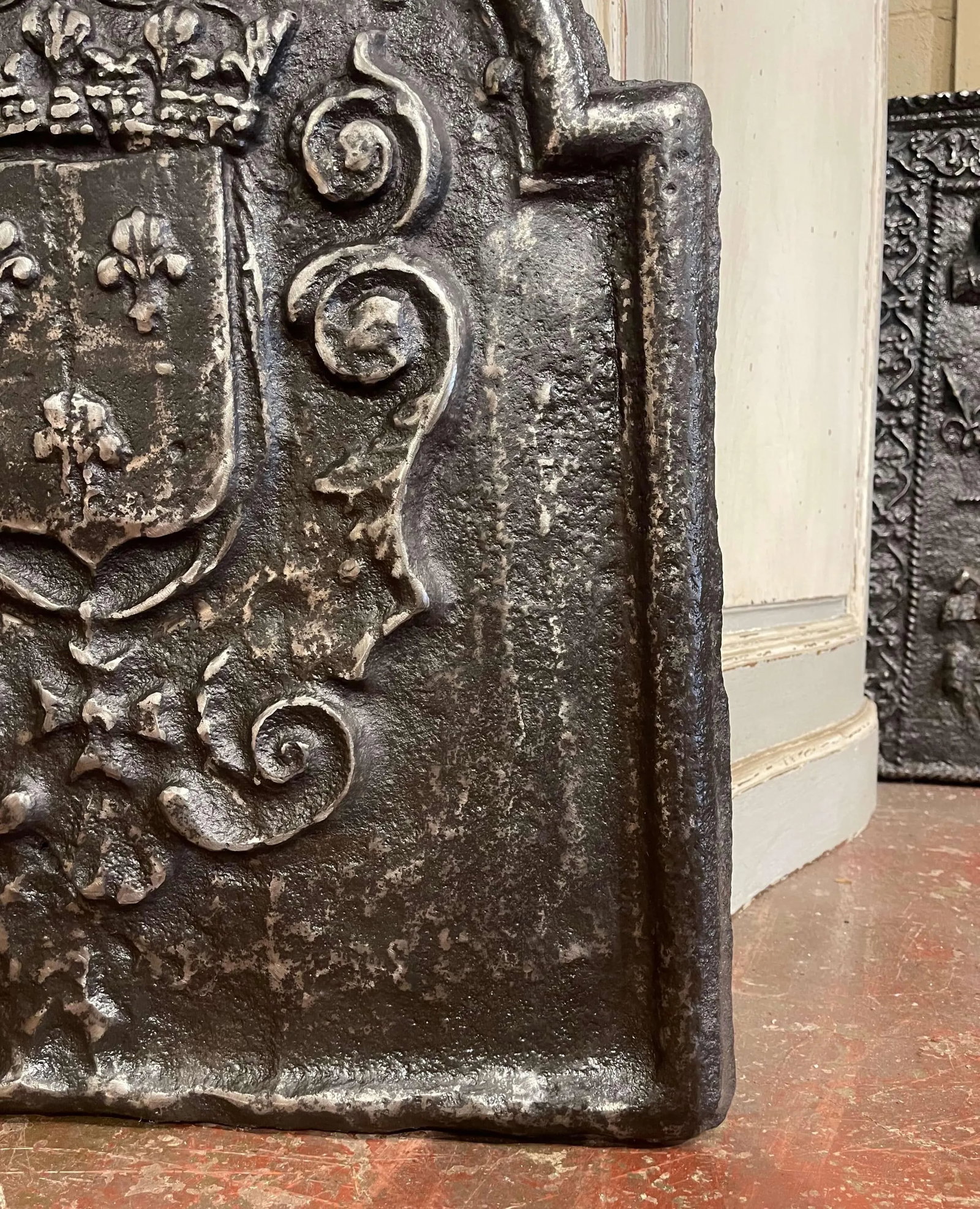 18th Century French Cast Iron Fireback With Royal Coat of Arms - 7