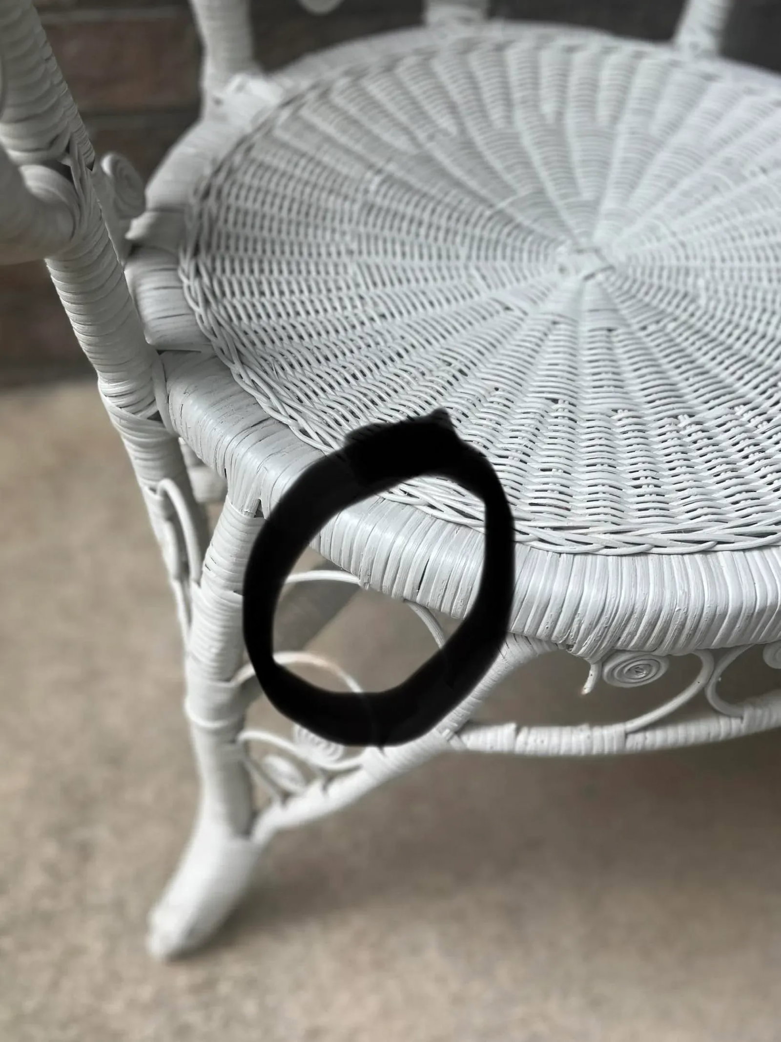 Vintage Rattan Fiddlehead White Wicker Peacock Fan Chair & Glass Top Table - 10