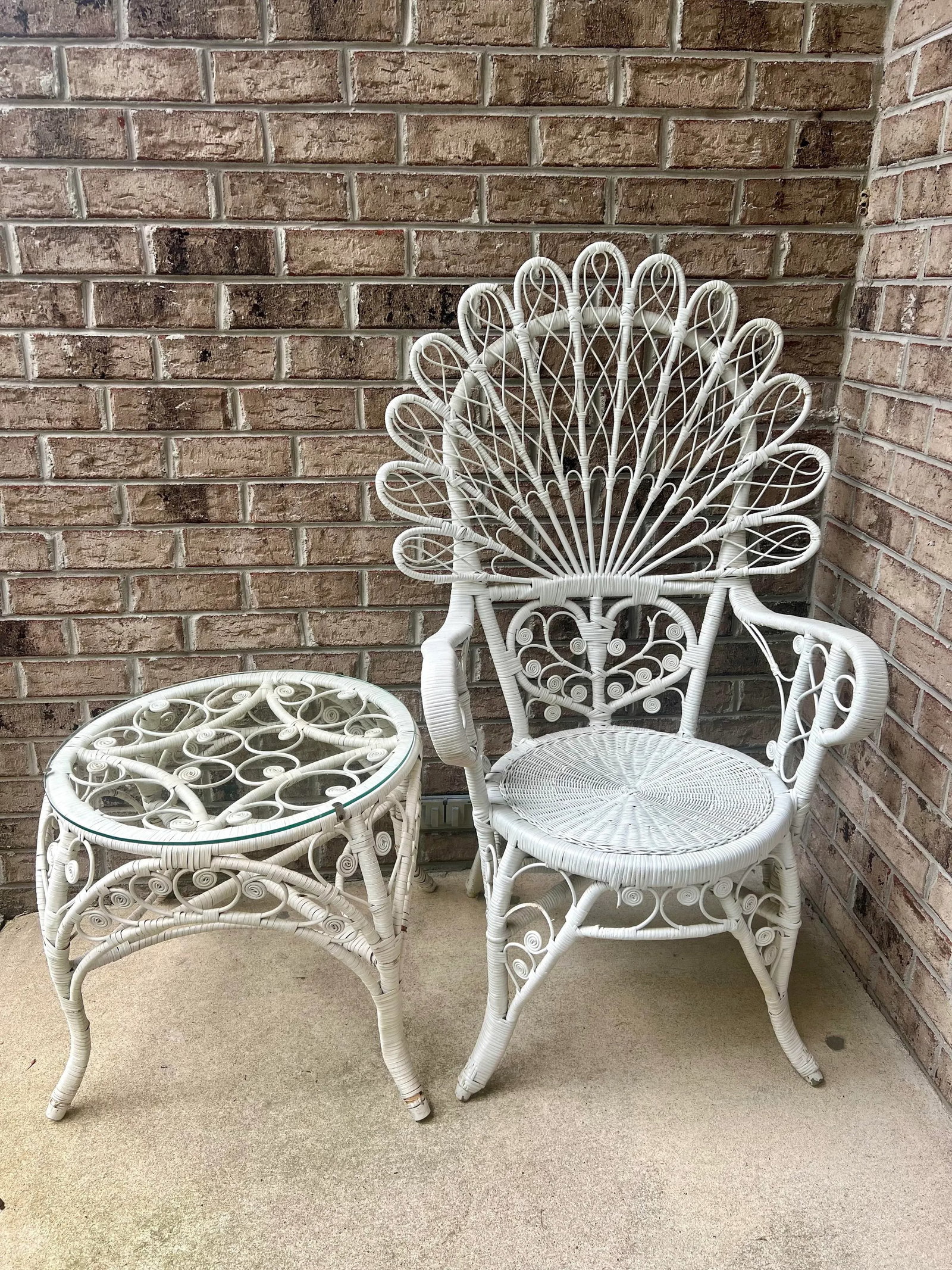 Vintage Rattan Fiddlehead White Wicker Peacock Fan Chair & Glass Top Table - 11