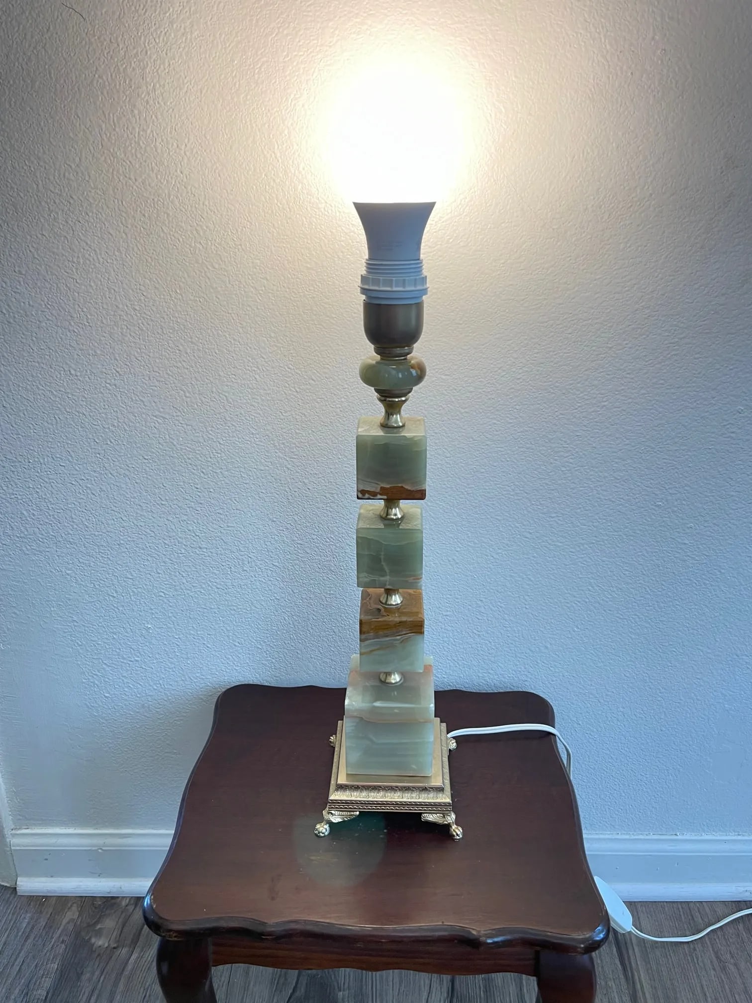 Mid Century Ornate Italian Onyx and Brass Table Lamp - 11