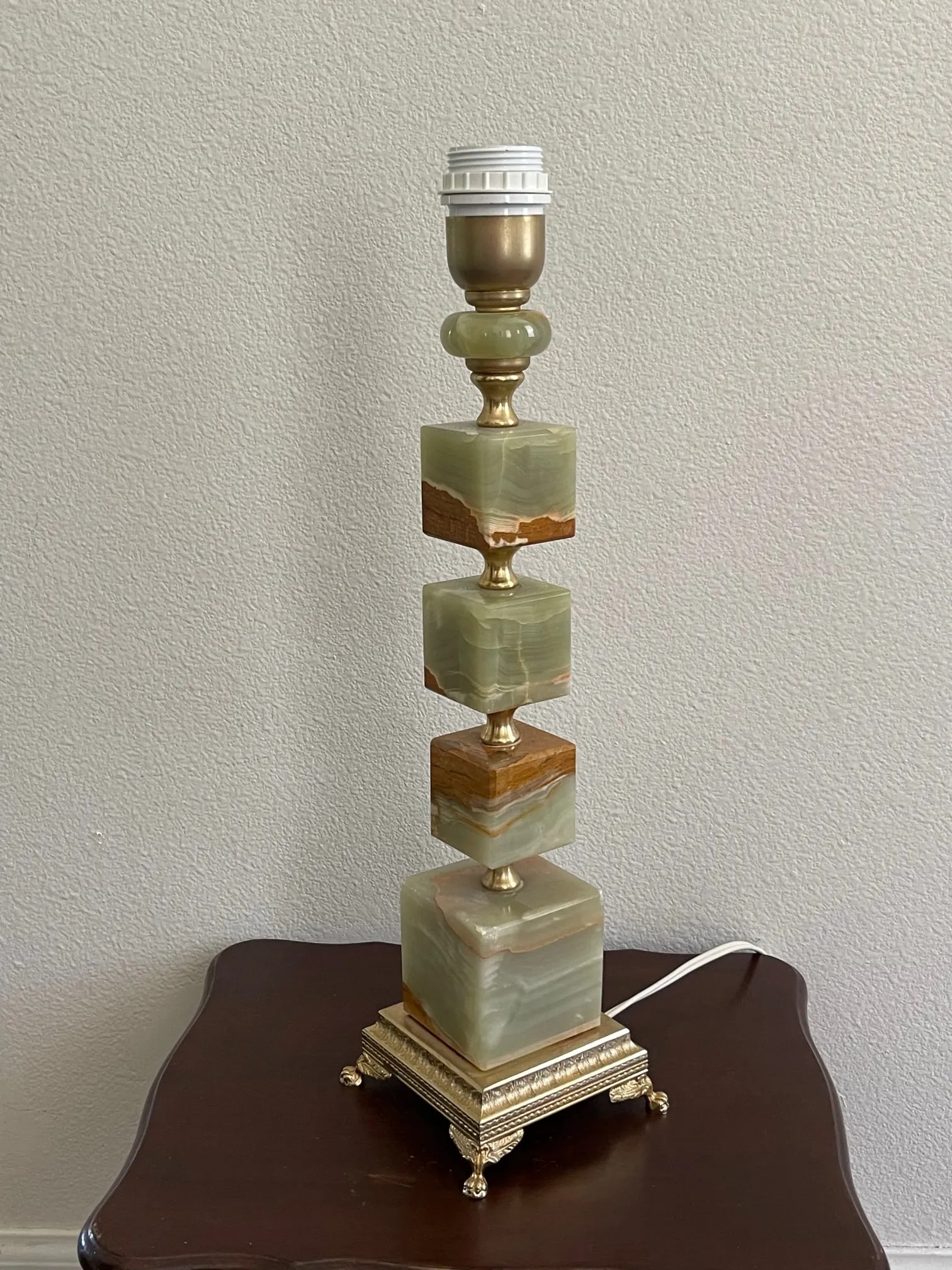 Mid Century Ornate Italian Onyx and Brass Table Lamp - 3