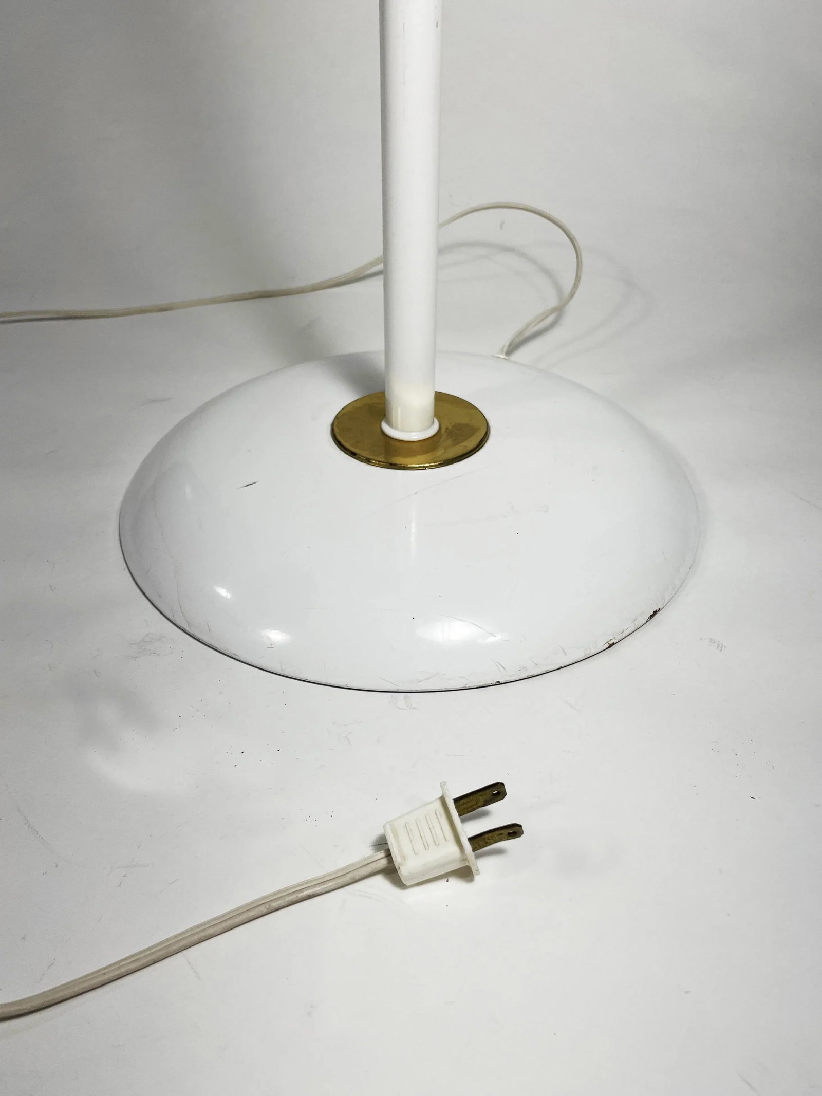 1950s Gerald Thurston Triennale Floor Lamp for Lightolier in White - 10