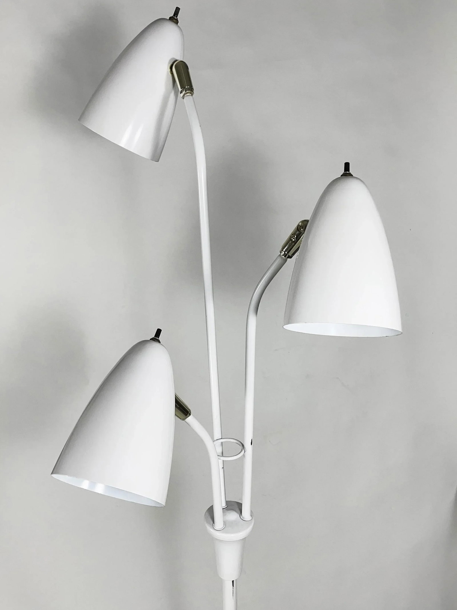 1950s Gerald Thurston Triennale Floor Lamp for Lightolier in White - 4